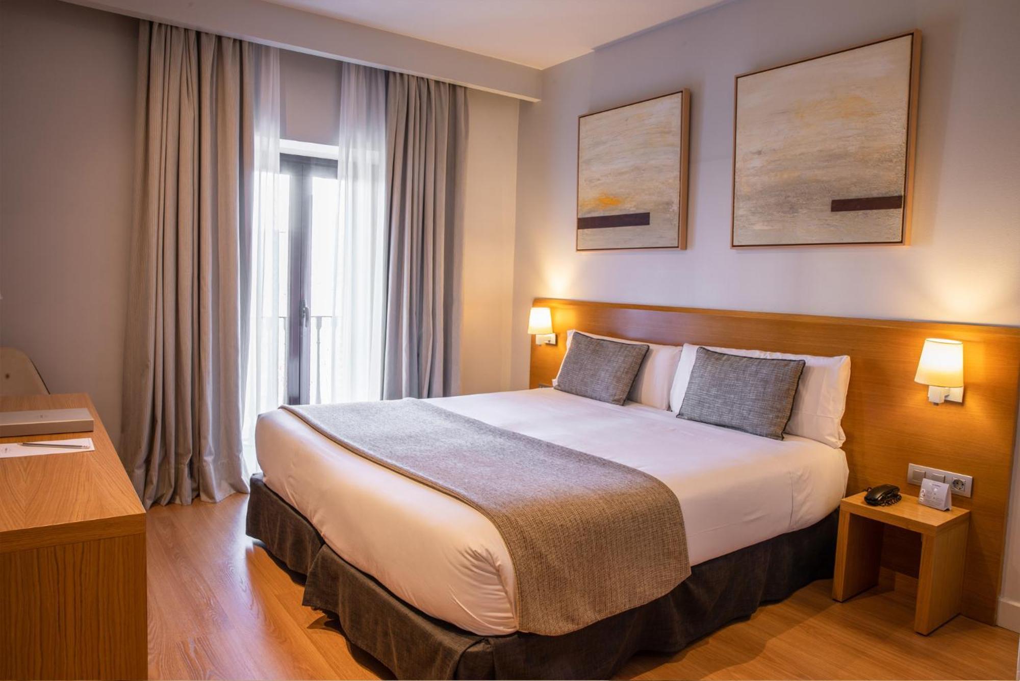 Hotel Arc La Rambla 3*