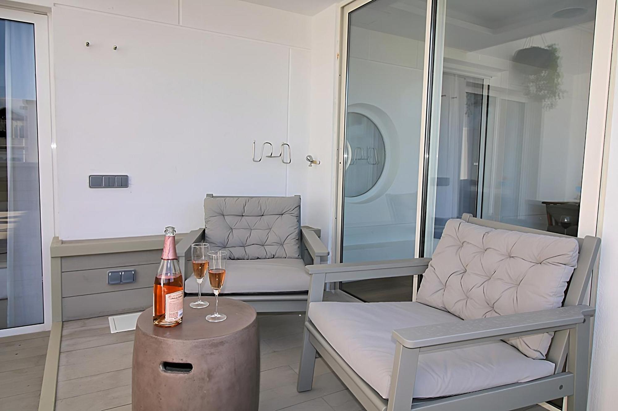 Penthouse With Jacuzzi On The Terrace *