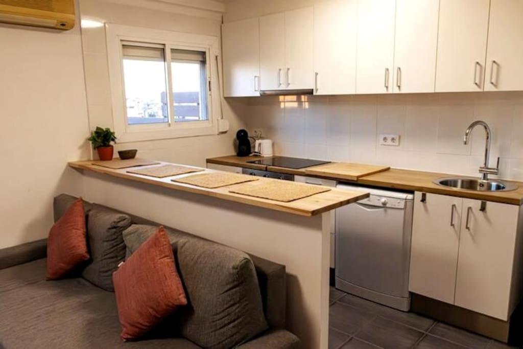 Bcn Central-atico Sants Apartment