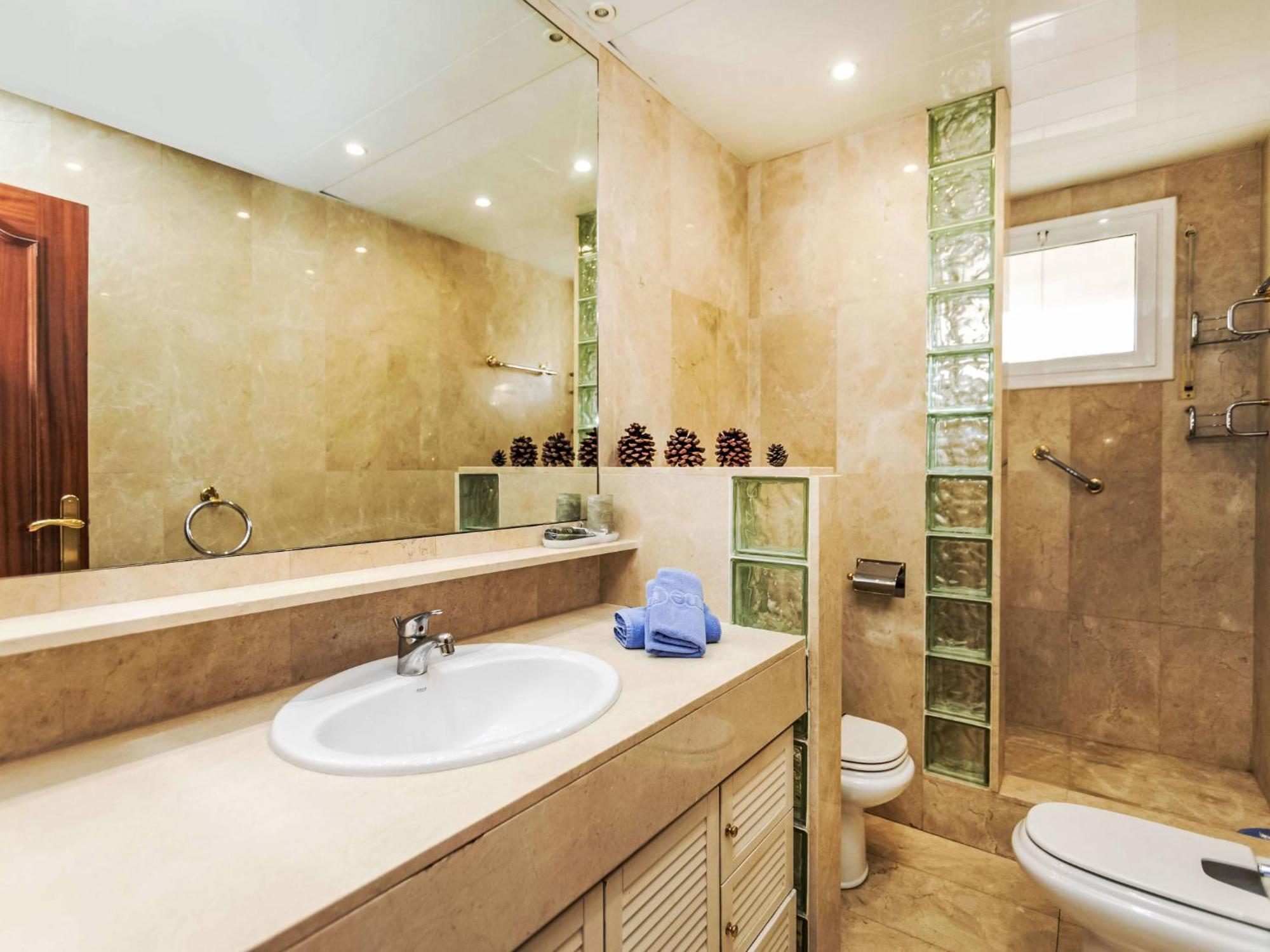 Sants-les Corts Galileu By Interhome Barcelona