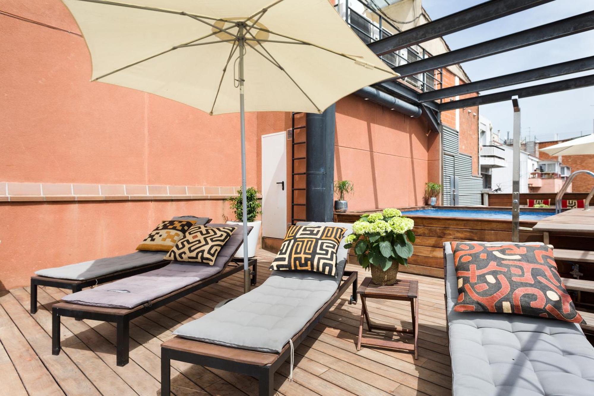 Apartment - Pool Terrace In Center Barcelona