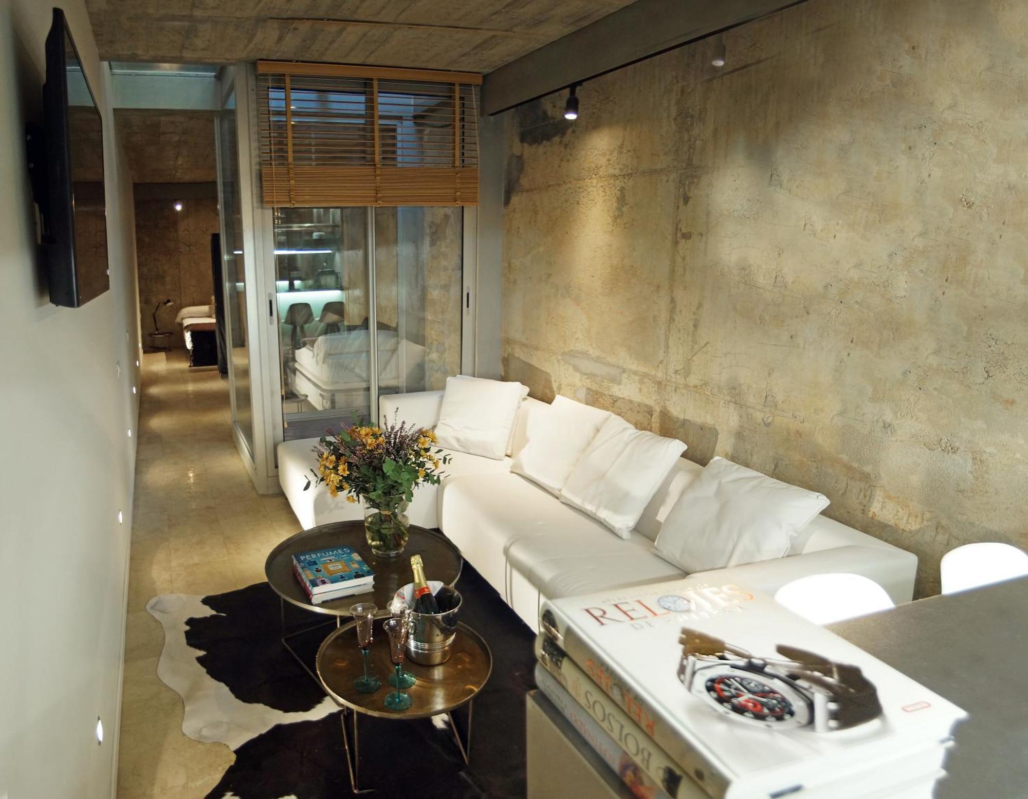 Apartment - Pool Terrace In Center Barcelona