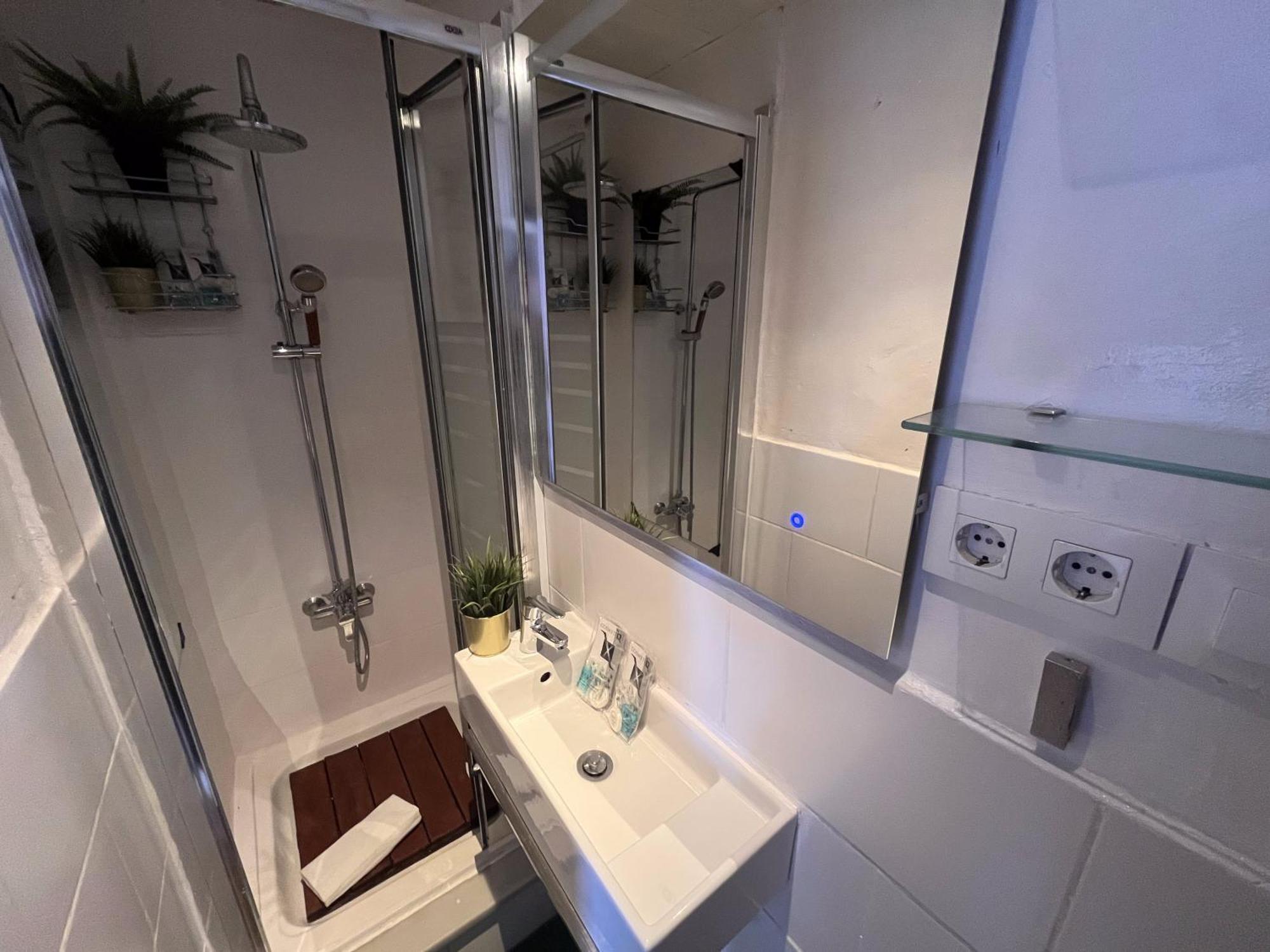 Apartment Diagonal Mar 2bd 2bth Self Check In