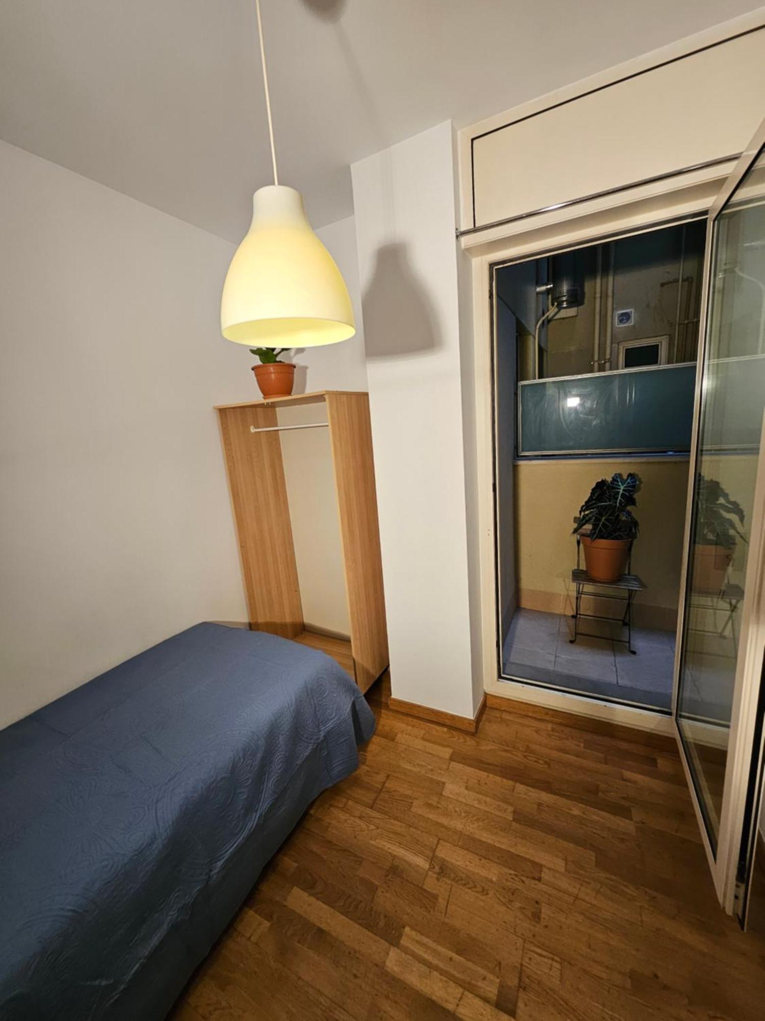 Near Ramblas 3 Flat Min 32 Days Parking Optional Appartement Barcelone
