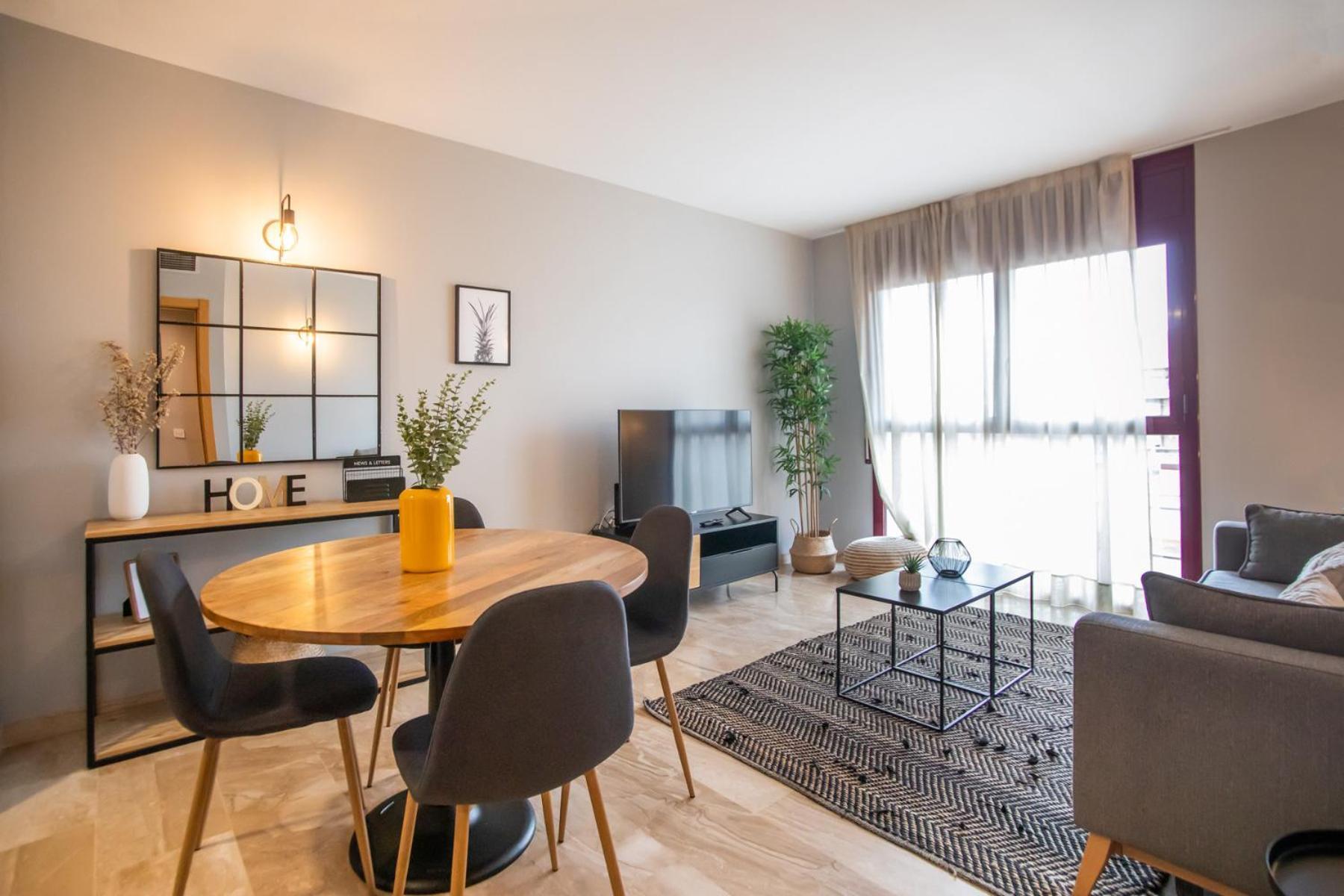 13mal1077- Magnific 2br Flat