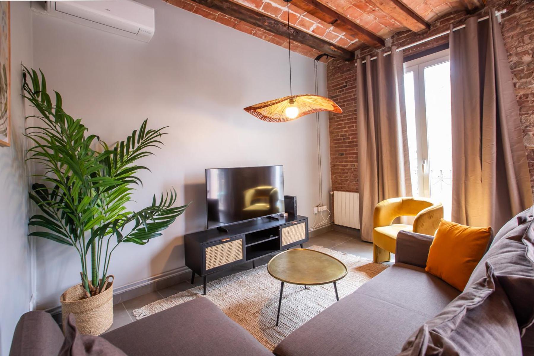 43mal1000-nice&bright 2br Flat Next To Sagrada Familia *