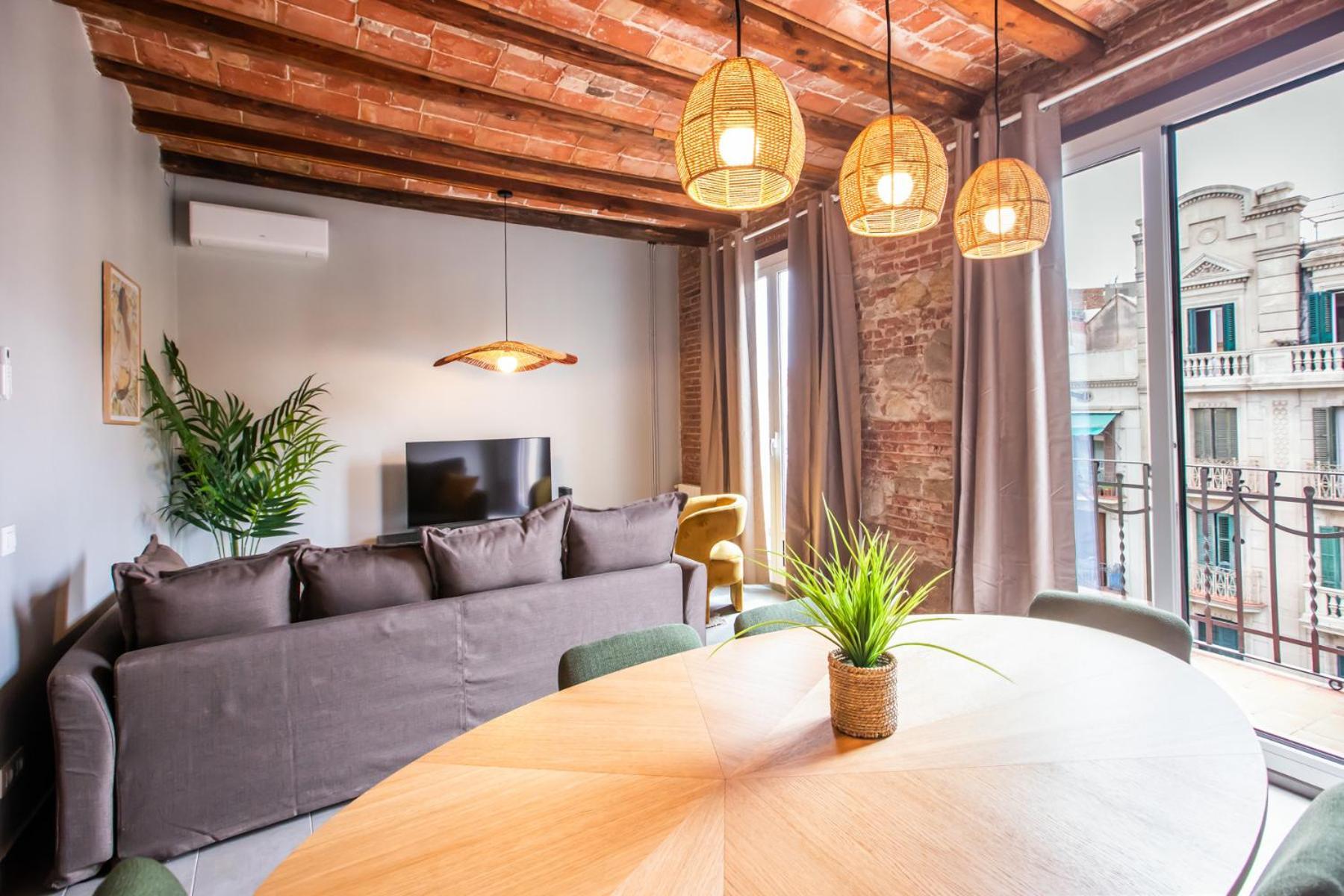 43mal1000-nice&bright 2br Flat Next To Sagrada Familia