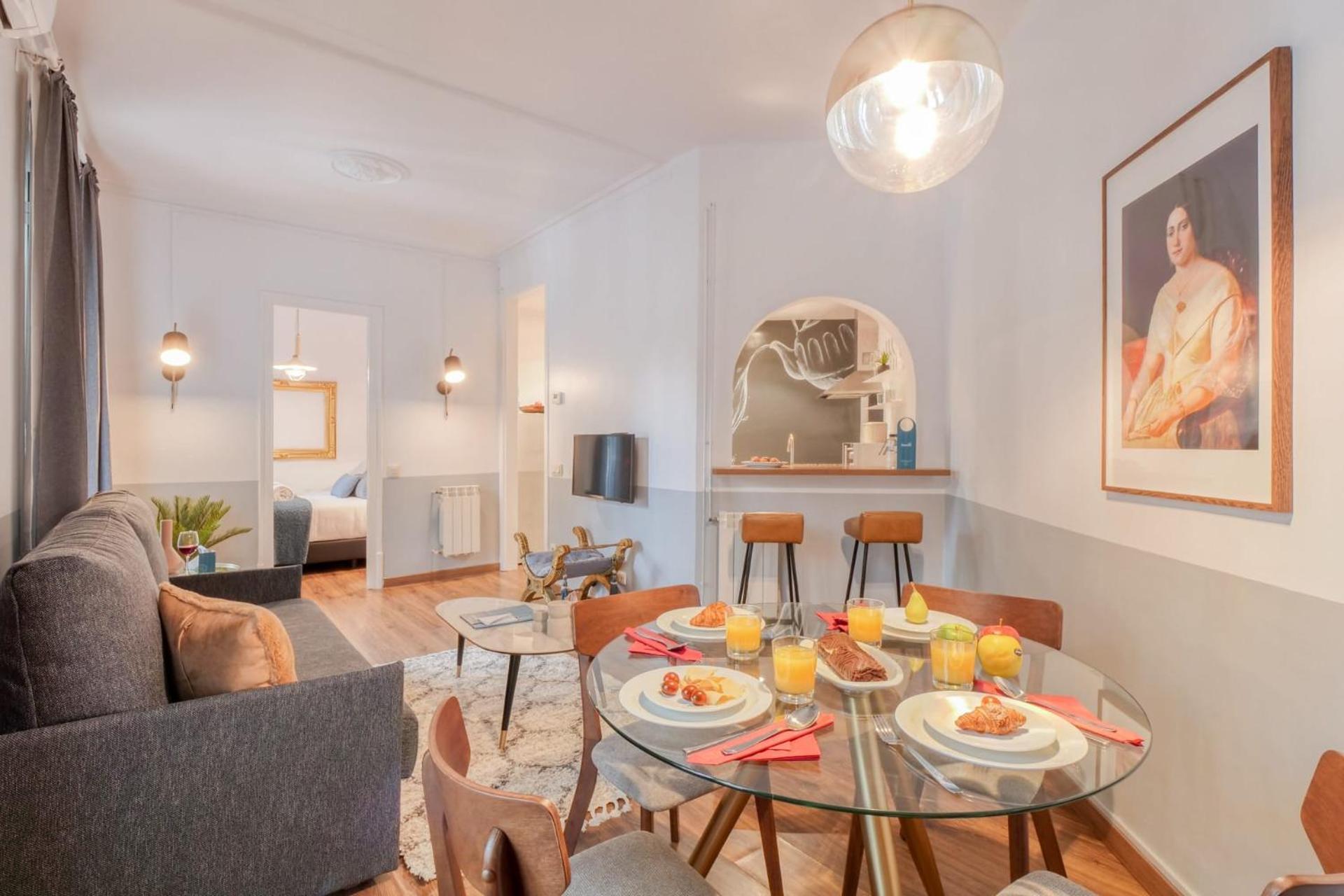 Comte Urgell Apartment