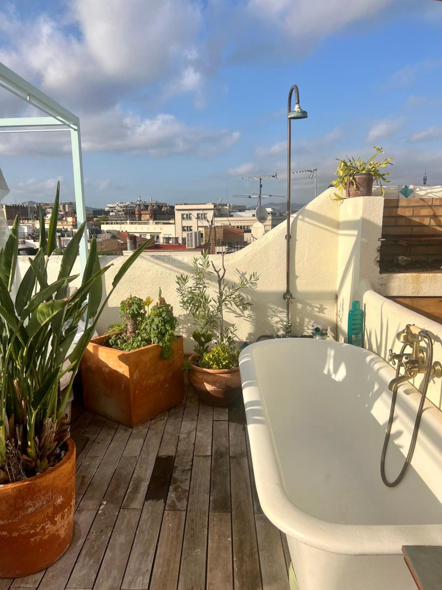 Outdoor Bathtub! 360 Rooftop With Chill Out And Amazing Views! Barcelone