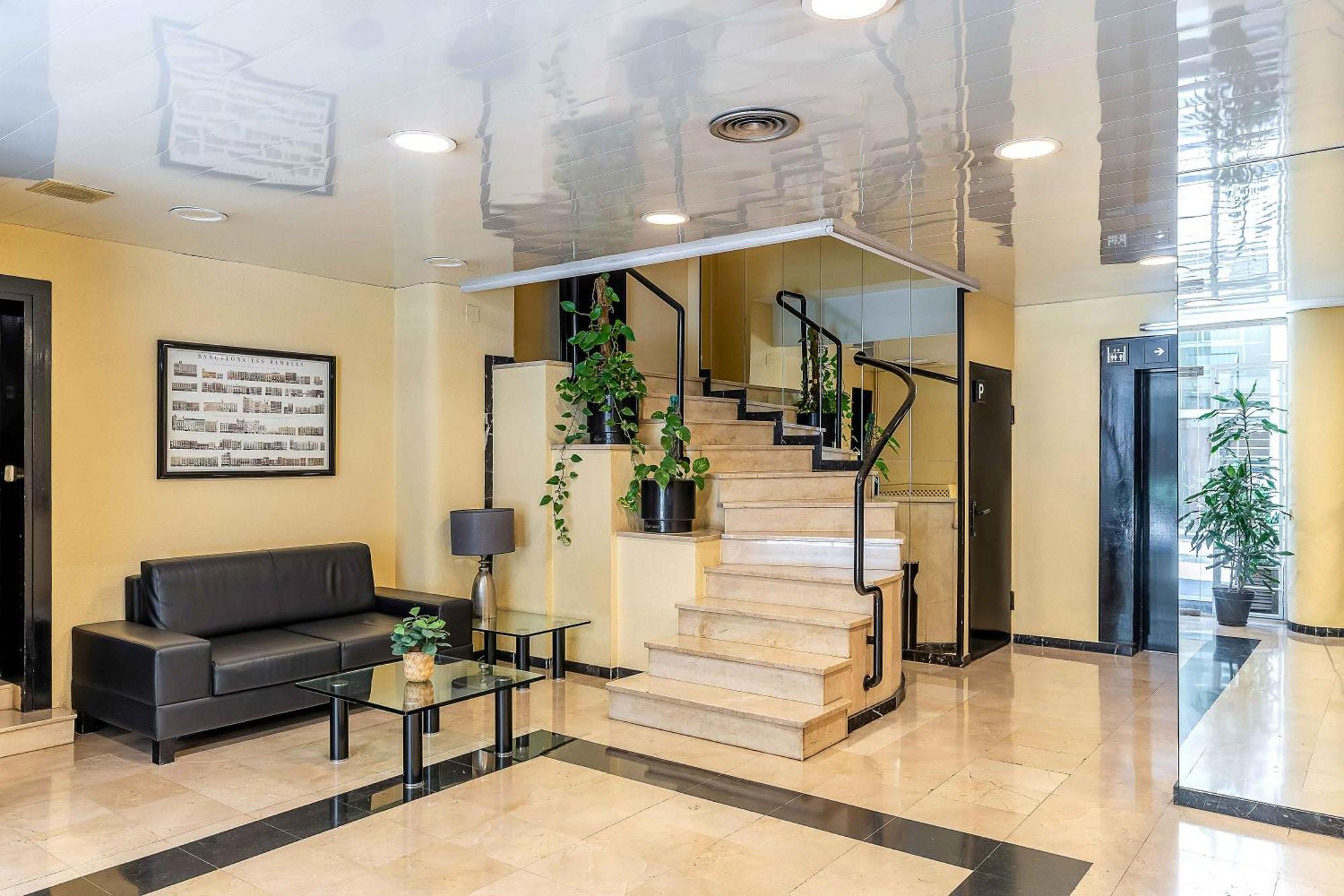 Bertran Aparthotel