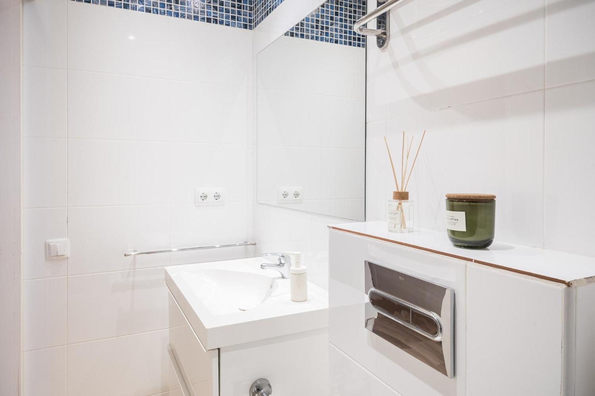 Oasis With A Sunny Terrace In The Heart Of Gracia Appartement *