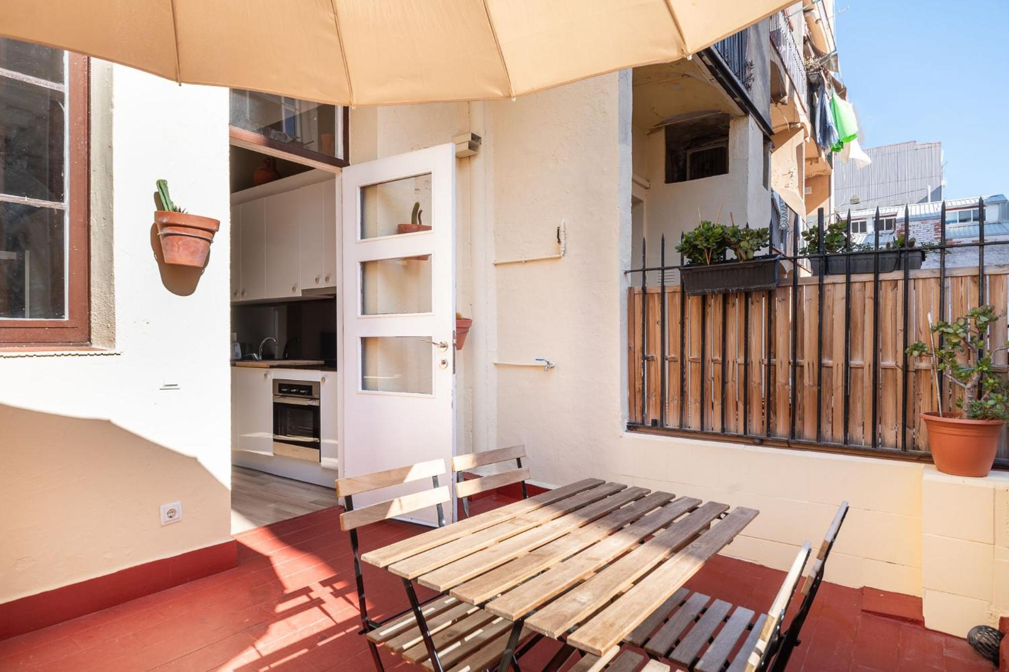 Oasis With A Sunny Terrace In The Heart Of Gracia Appartement Barcelona