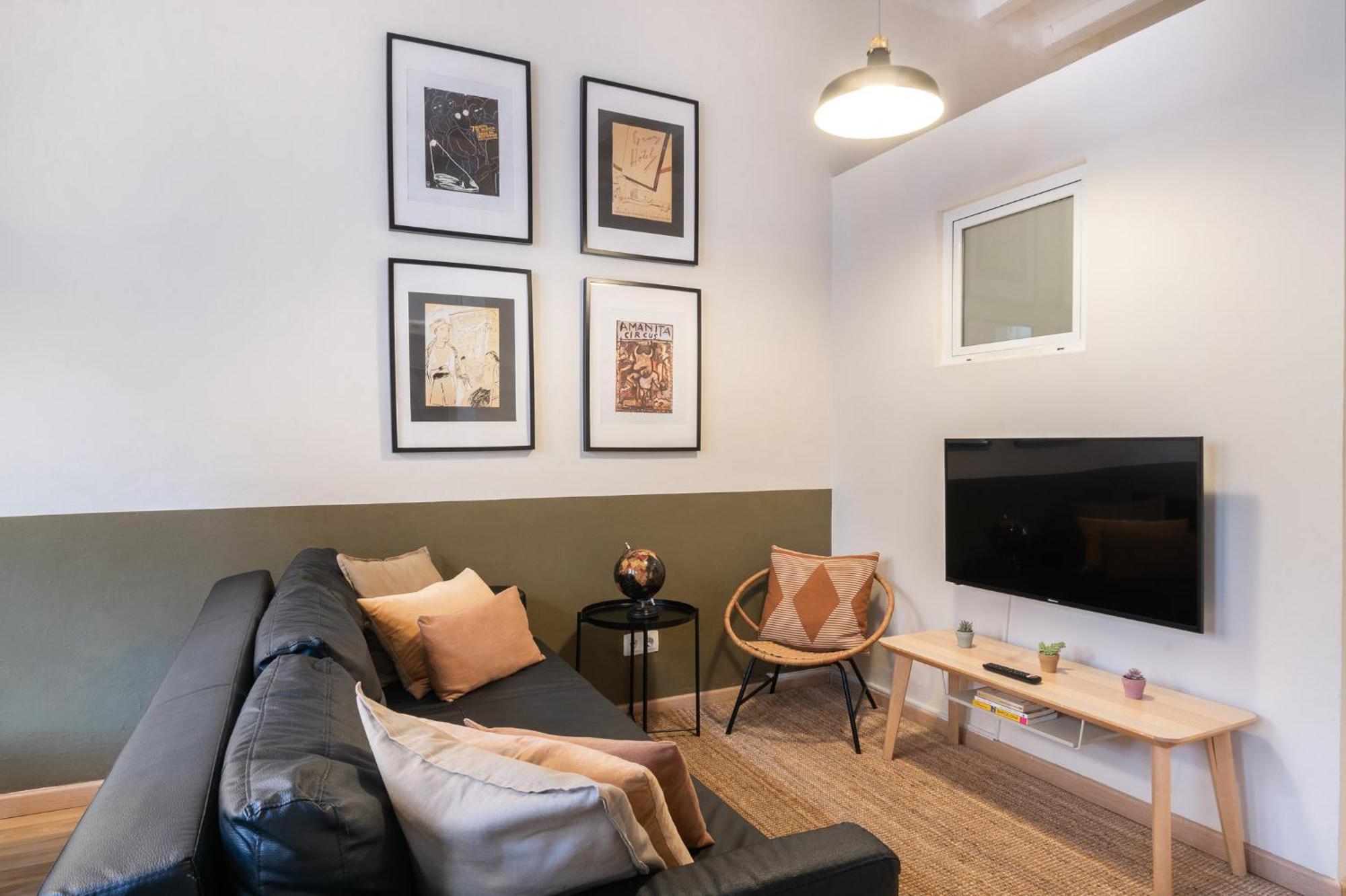 Oasis With A Sunny Terrace In The Heart Of Gracia *