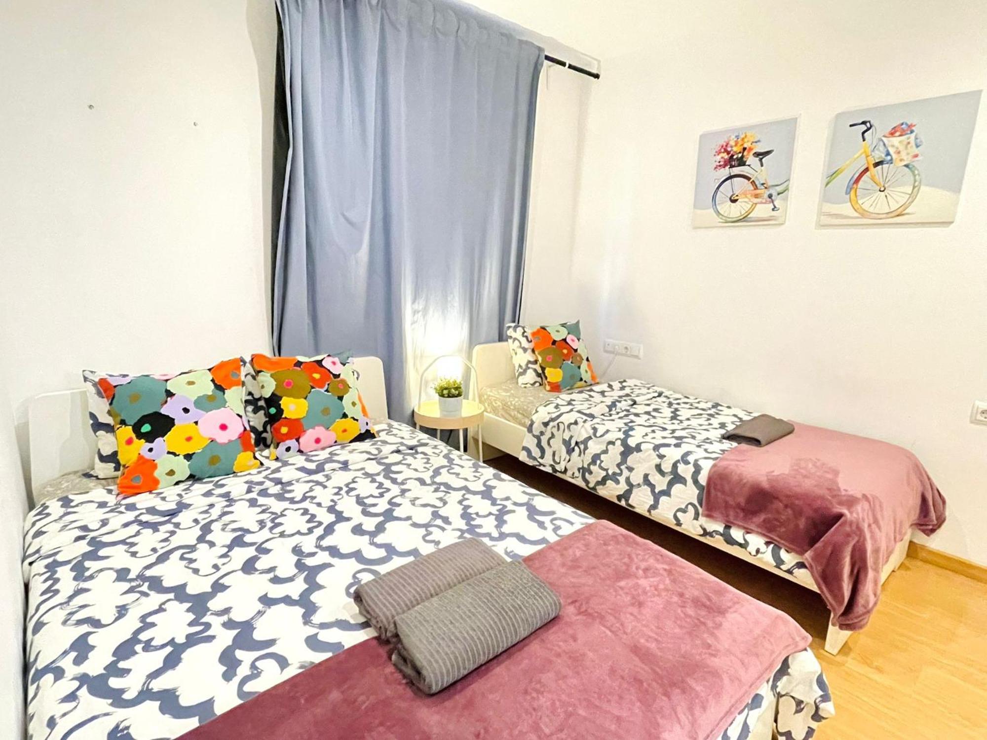 Sharing Flats In Gotico Hostel Barcelona