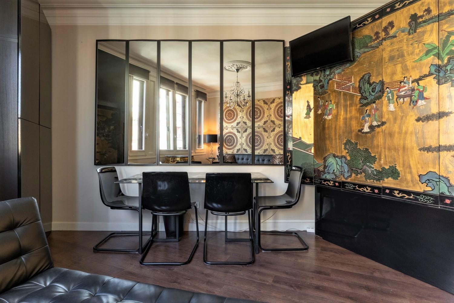 One Bedroom Apartment, Center Apartment
