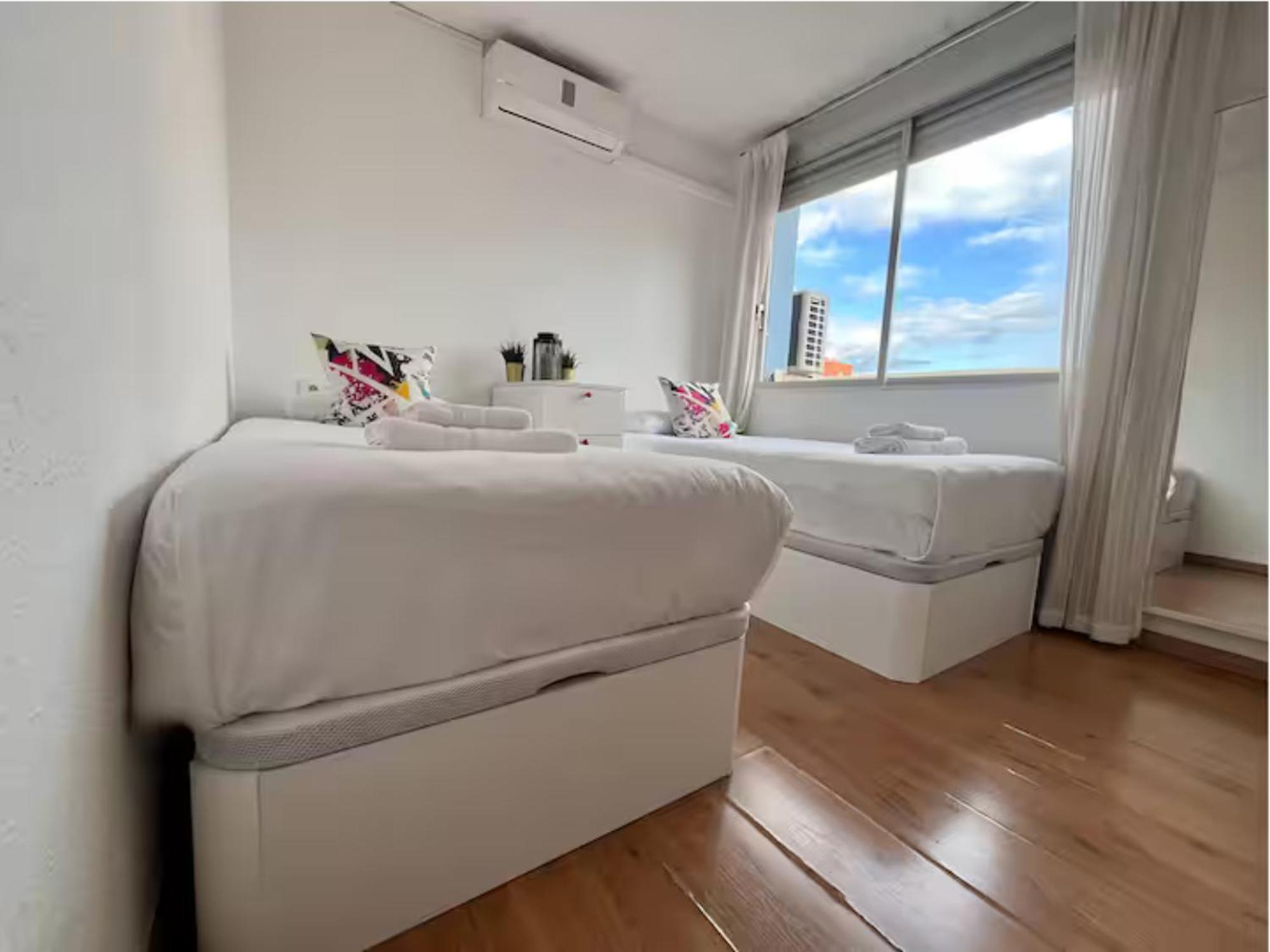Diagonal Mar 2bd 2bth Self Check In Apartment