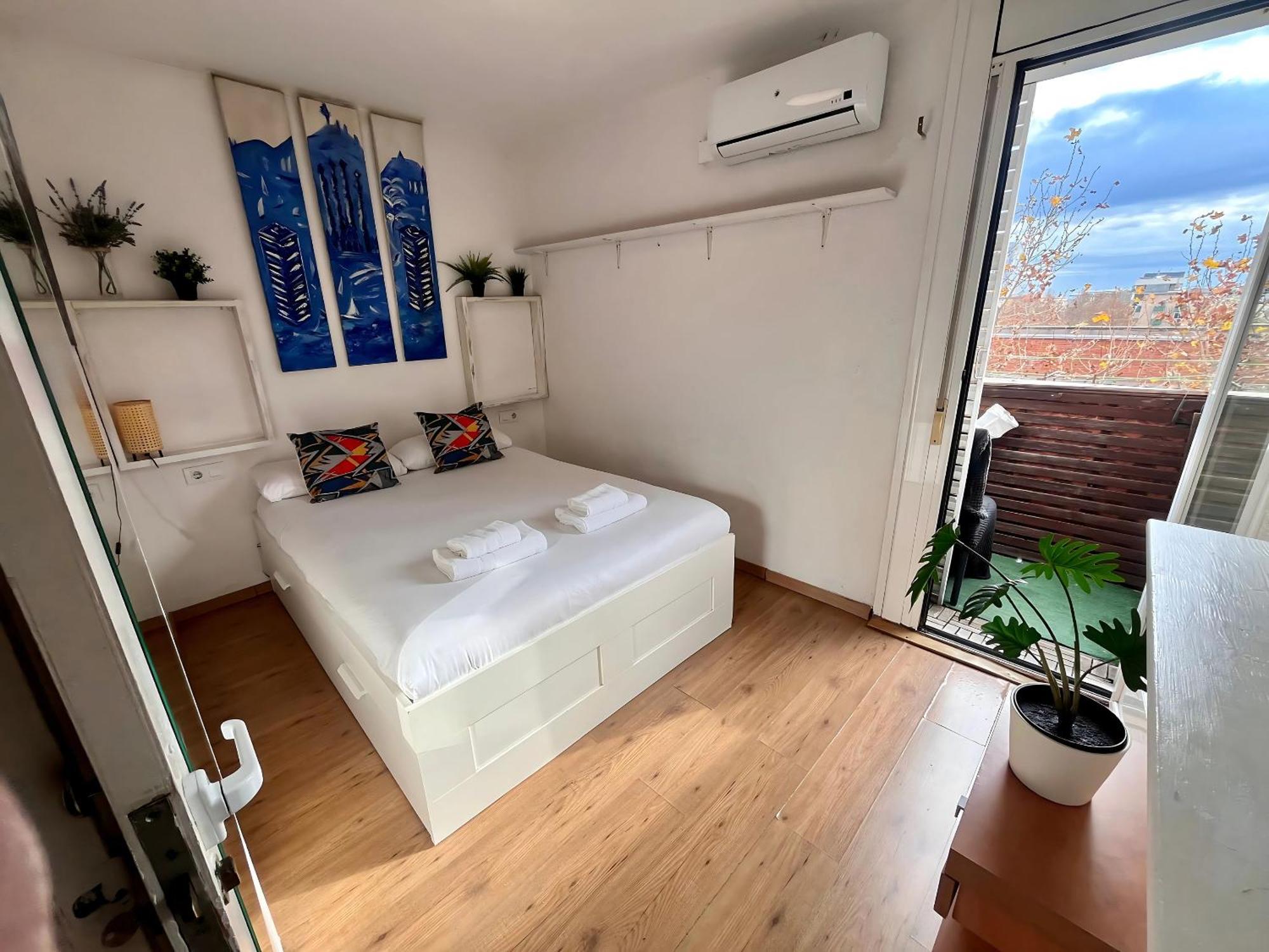Diagonal Mar 2bd 2bth Self Check In Apartment