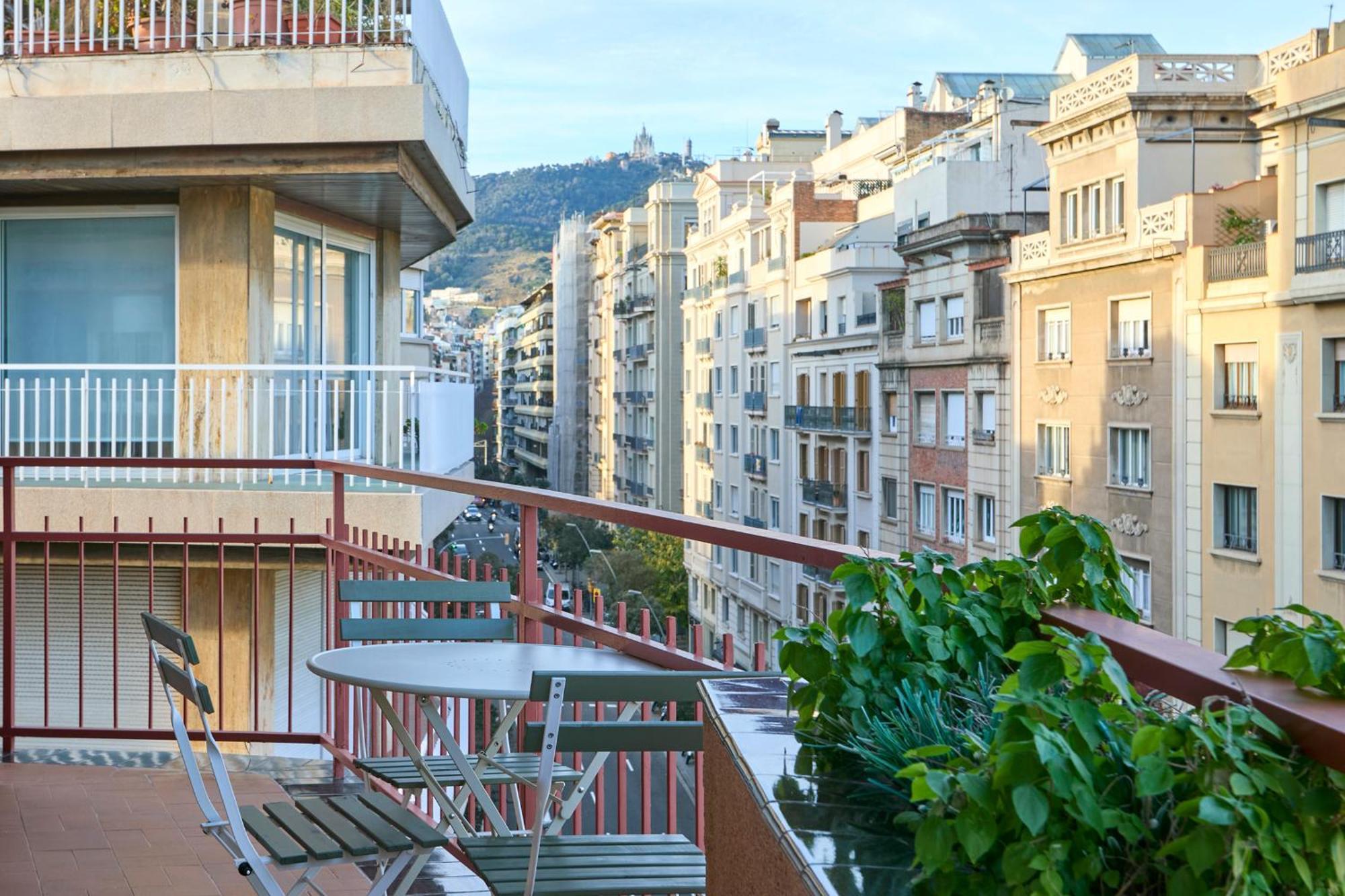 73cop1034 - Spacious With Terrace