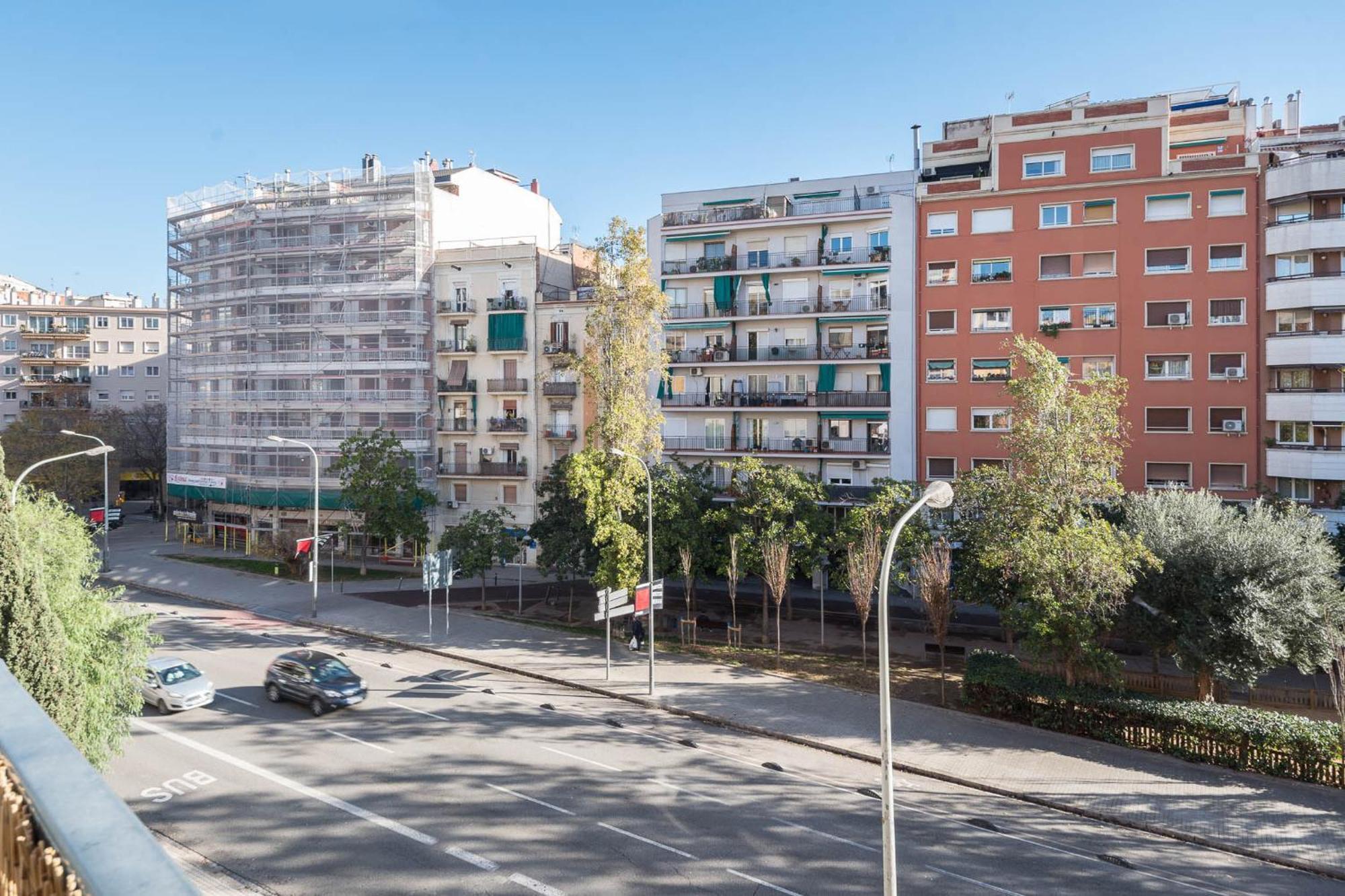 Comfortable For Groups Next To Sagrada Familia *