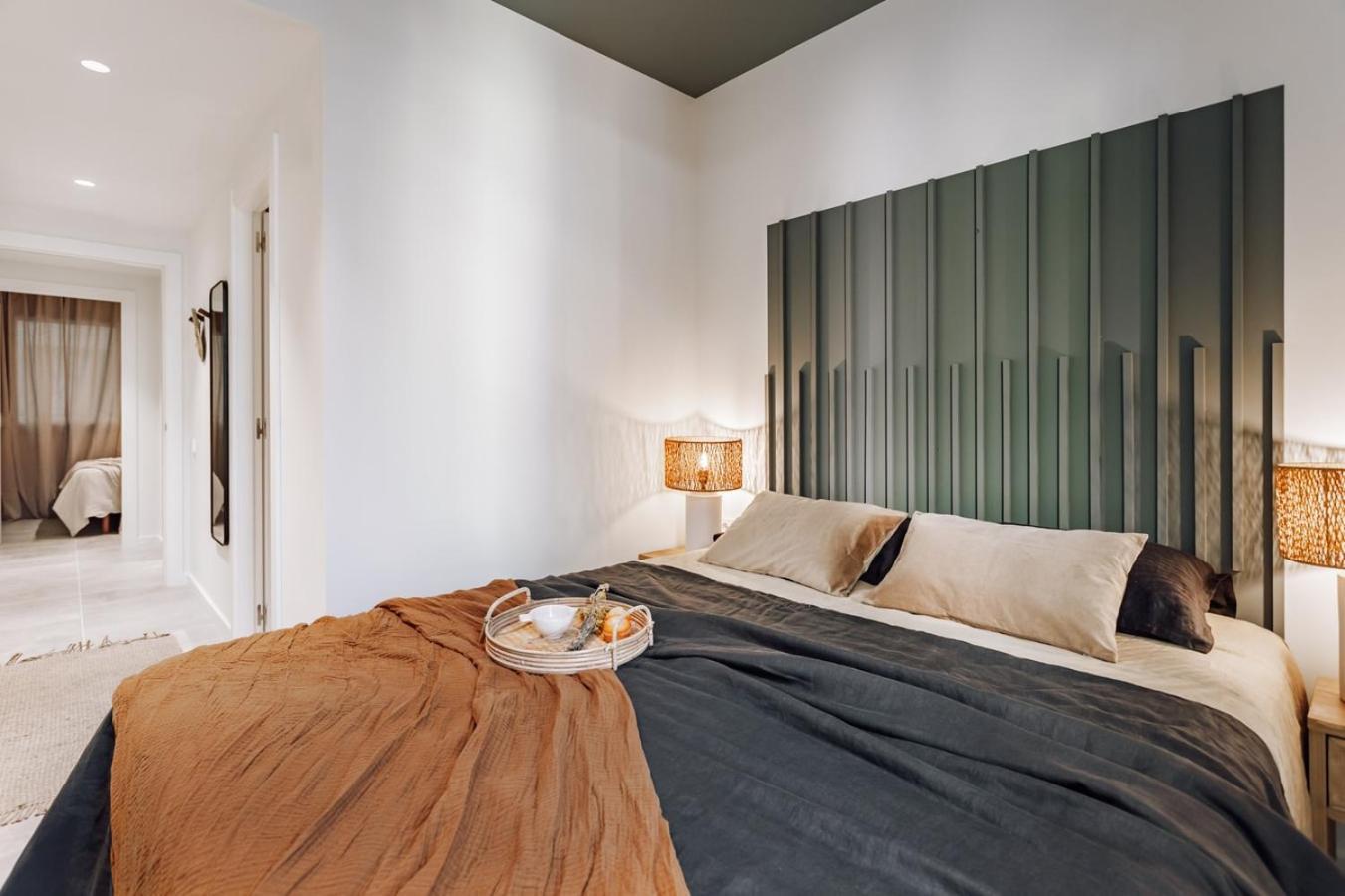 Mojacar - 2 Bedrooms In Eixample Esquerra Barcelone