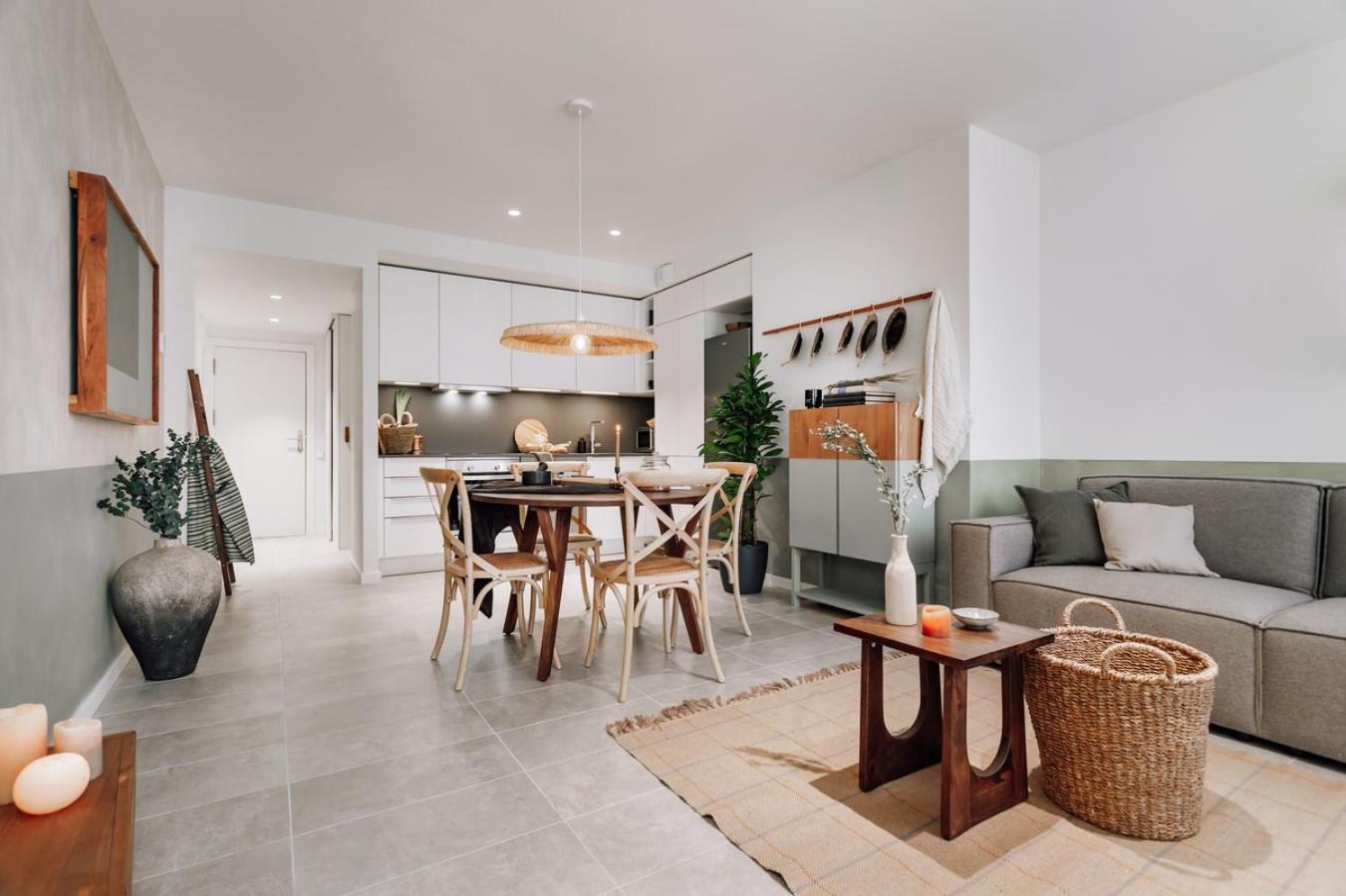 Mojacar - 2 Bedrooms In Eixample Esquerra Appartement