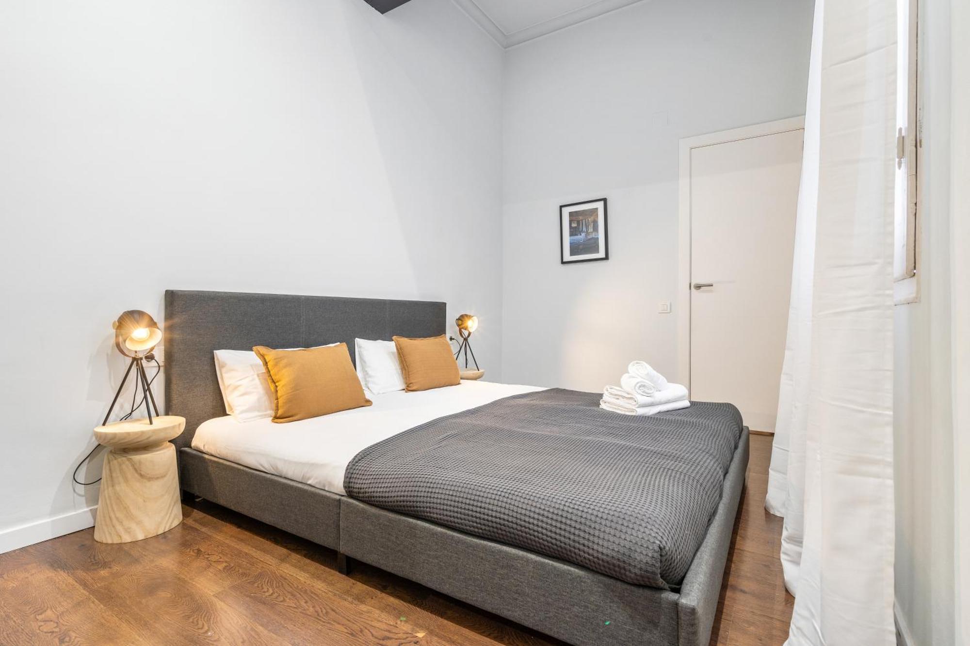 Muntaner Apartment