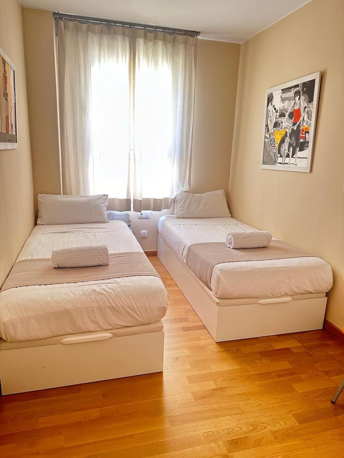 Great And Seaside Flat * Barcelona