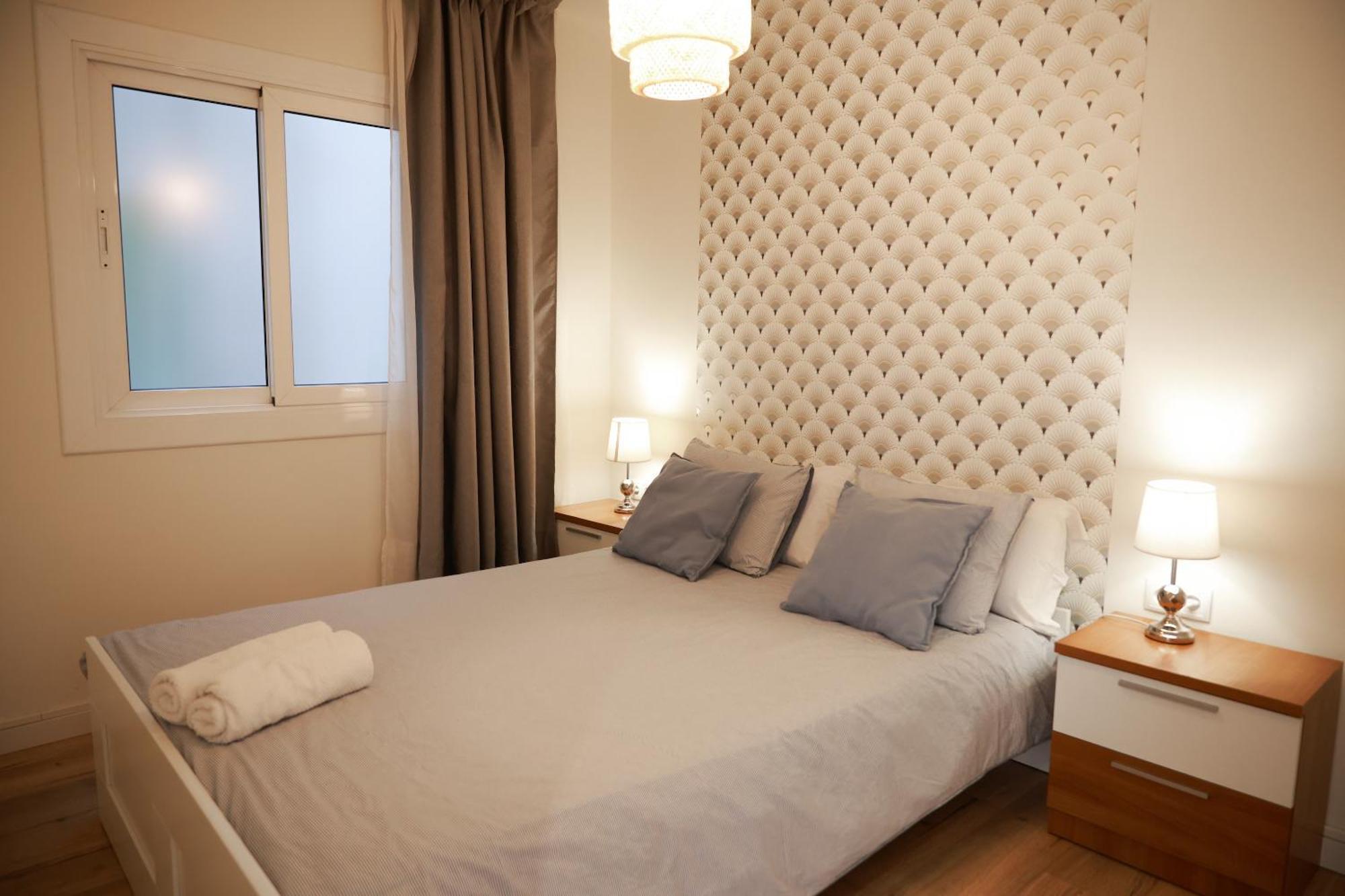 Amazing Sea And Sagrada Familia Views Homey Appartement