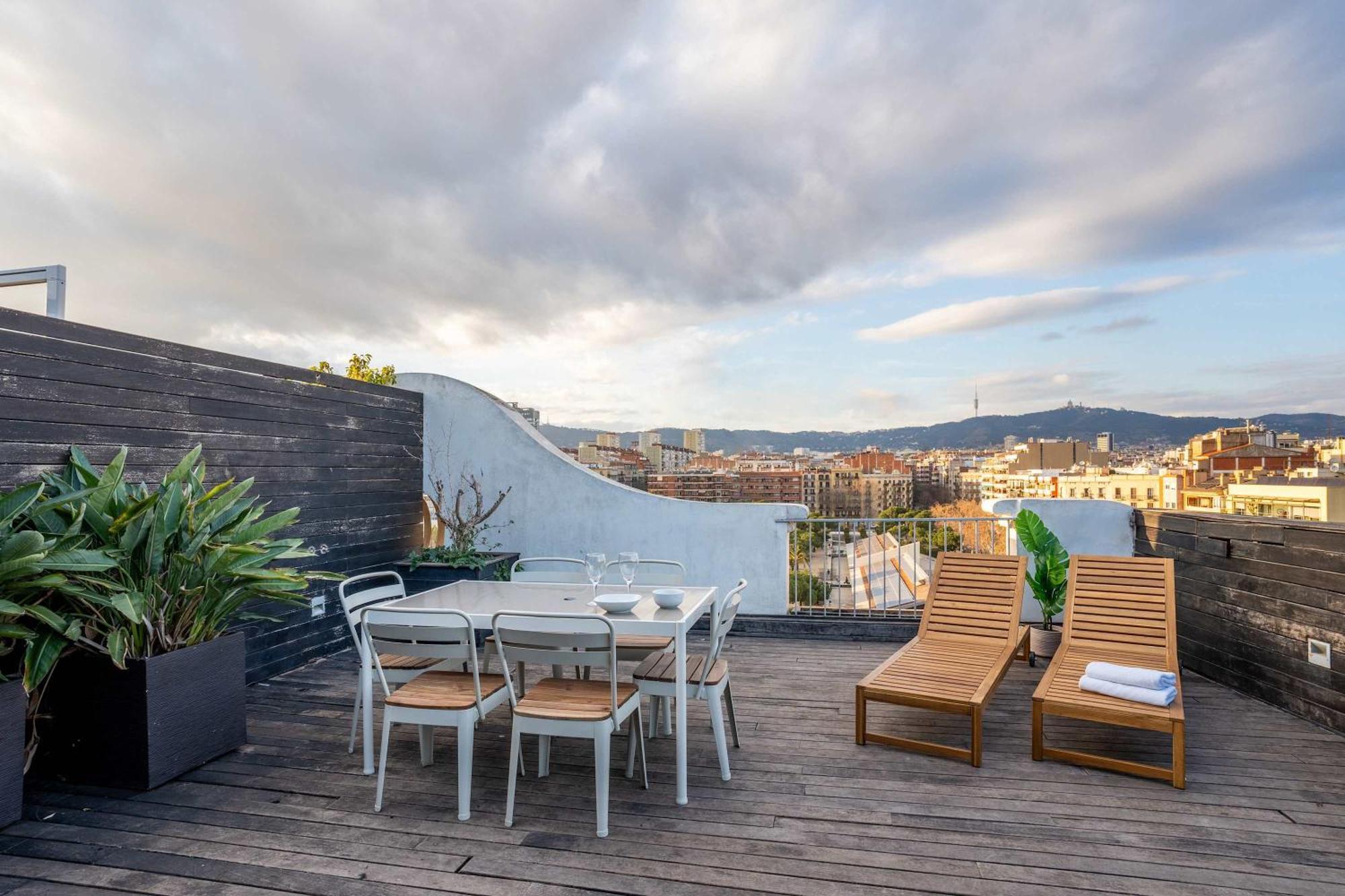 Amazing 3 Bedroom Penthouse In Plaza Espana Appartement Barcelone