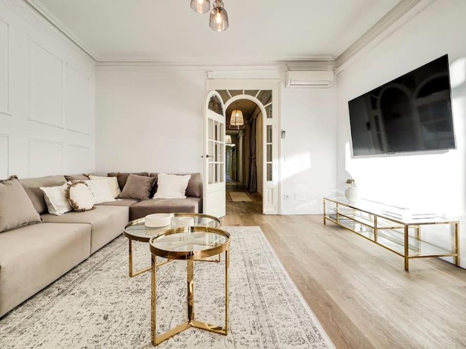 Casa Modernista En Paseo De Gracia *