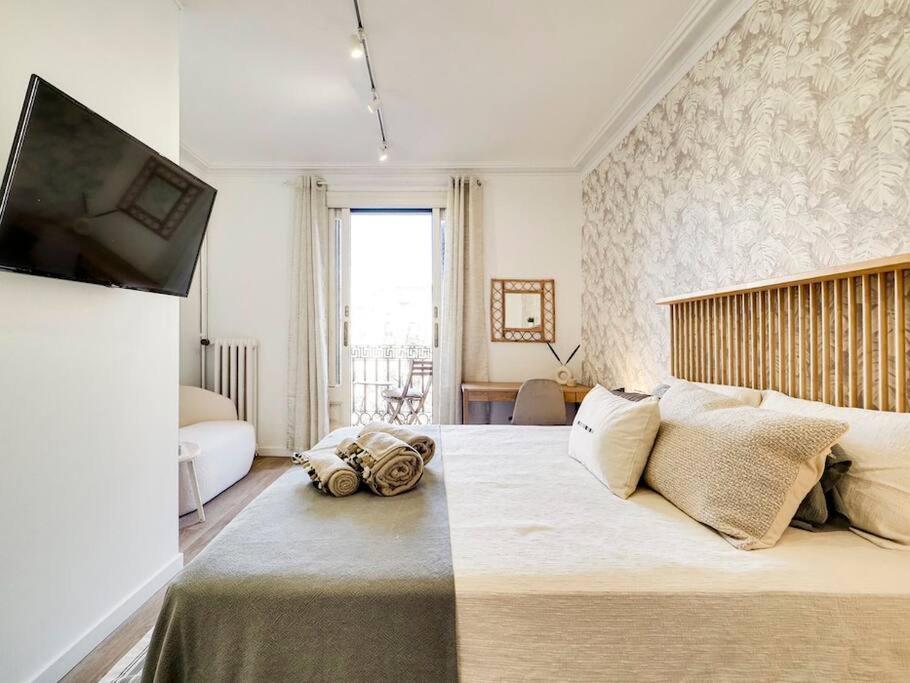 Casa Modernista En Paseo De Gracia * Barcelona