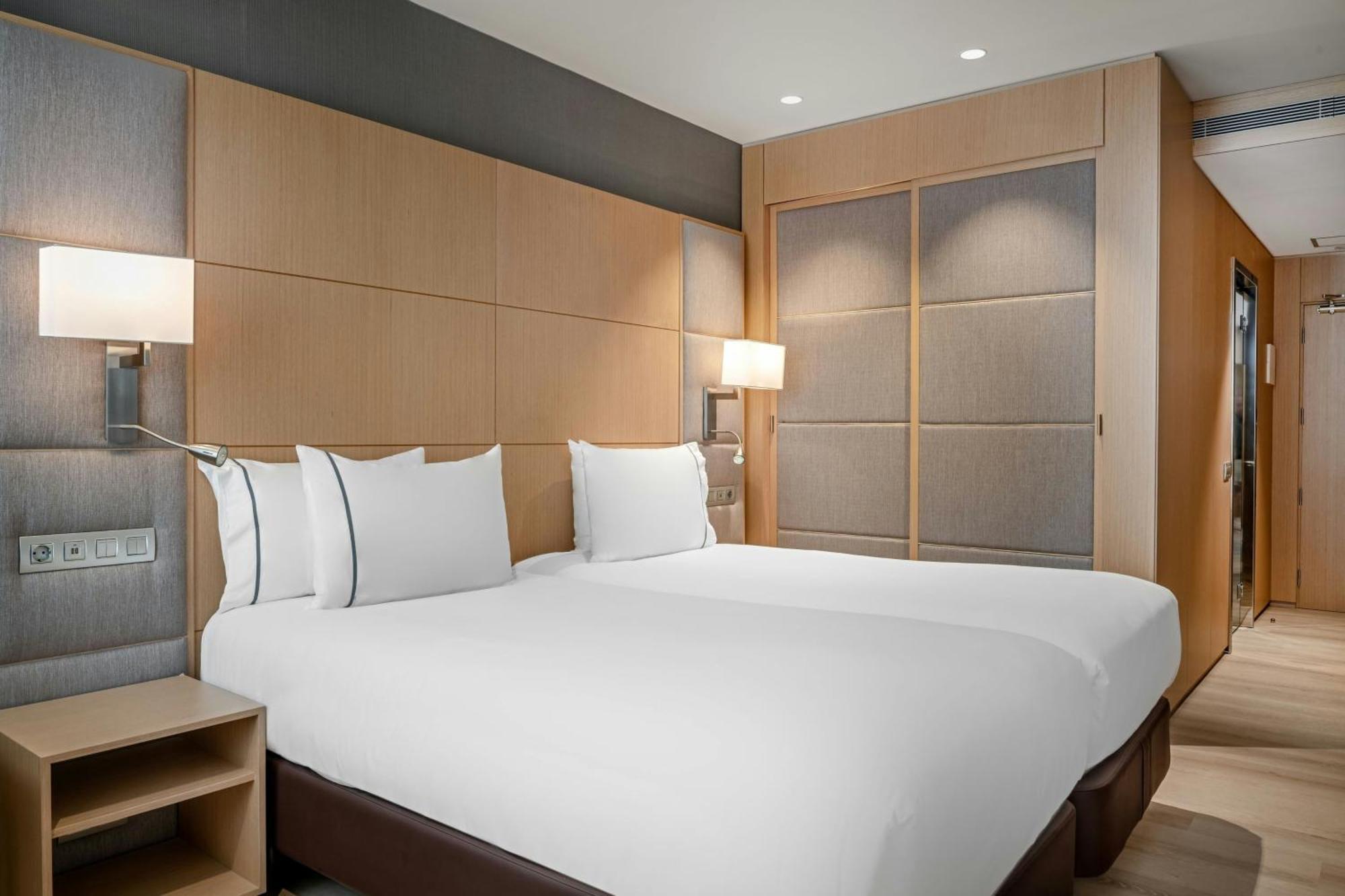Hotel Ac Victoria By Marriott