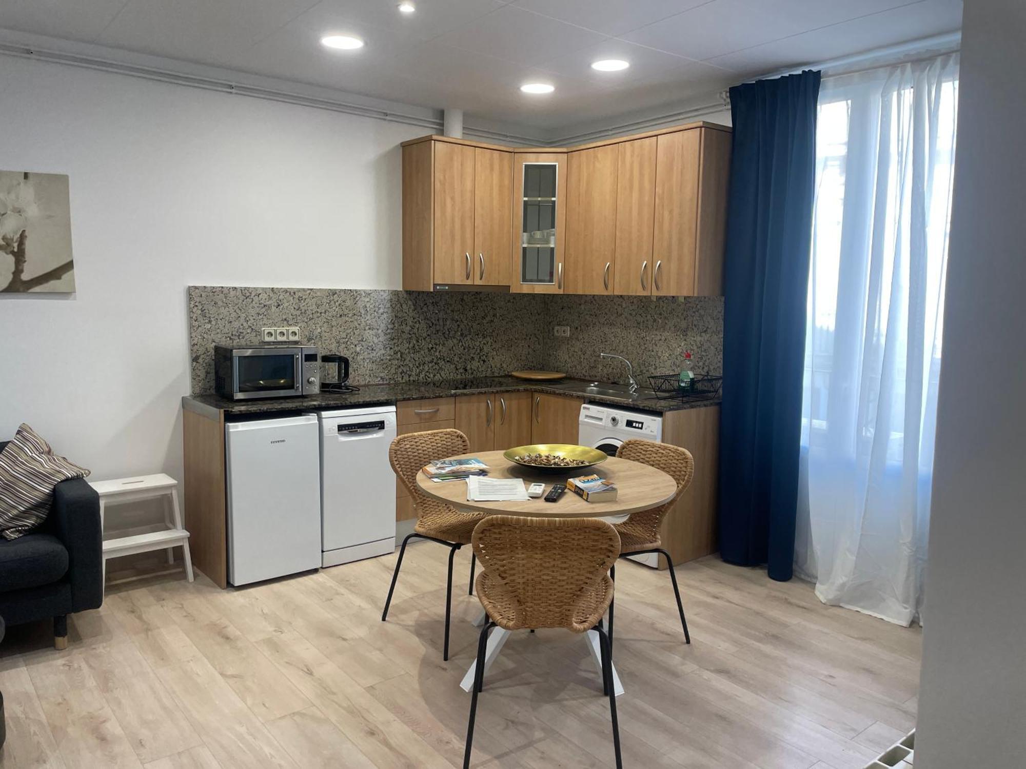 - Iberia Appartement *