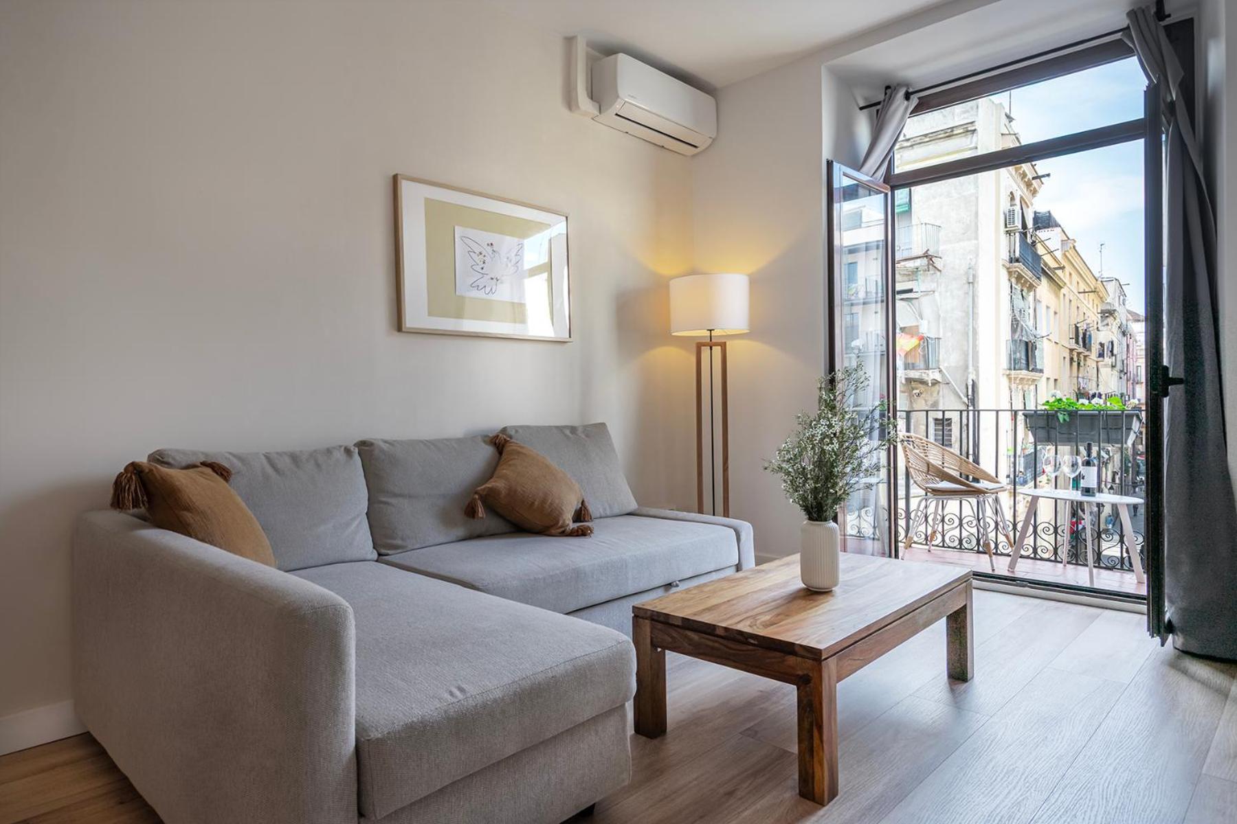Happy Apartment