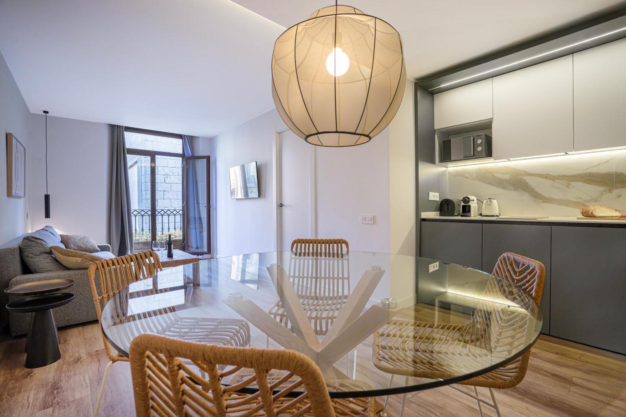 Happy Apartment *