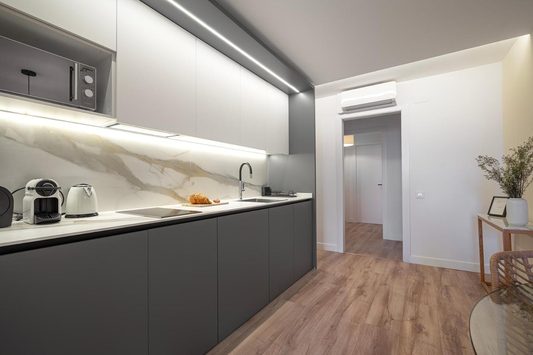 Happy Apartment *