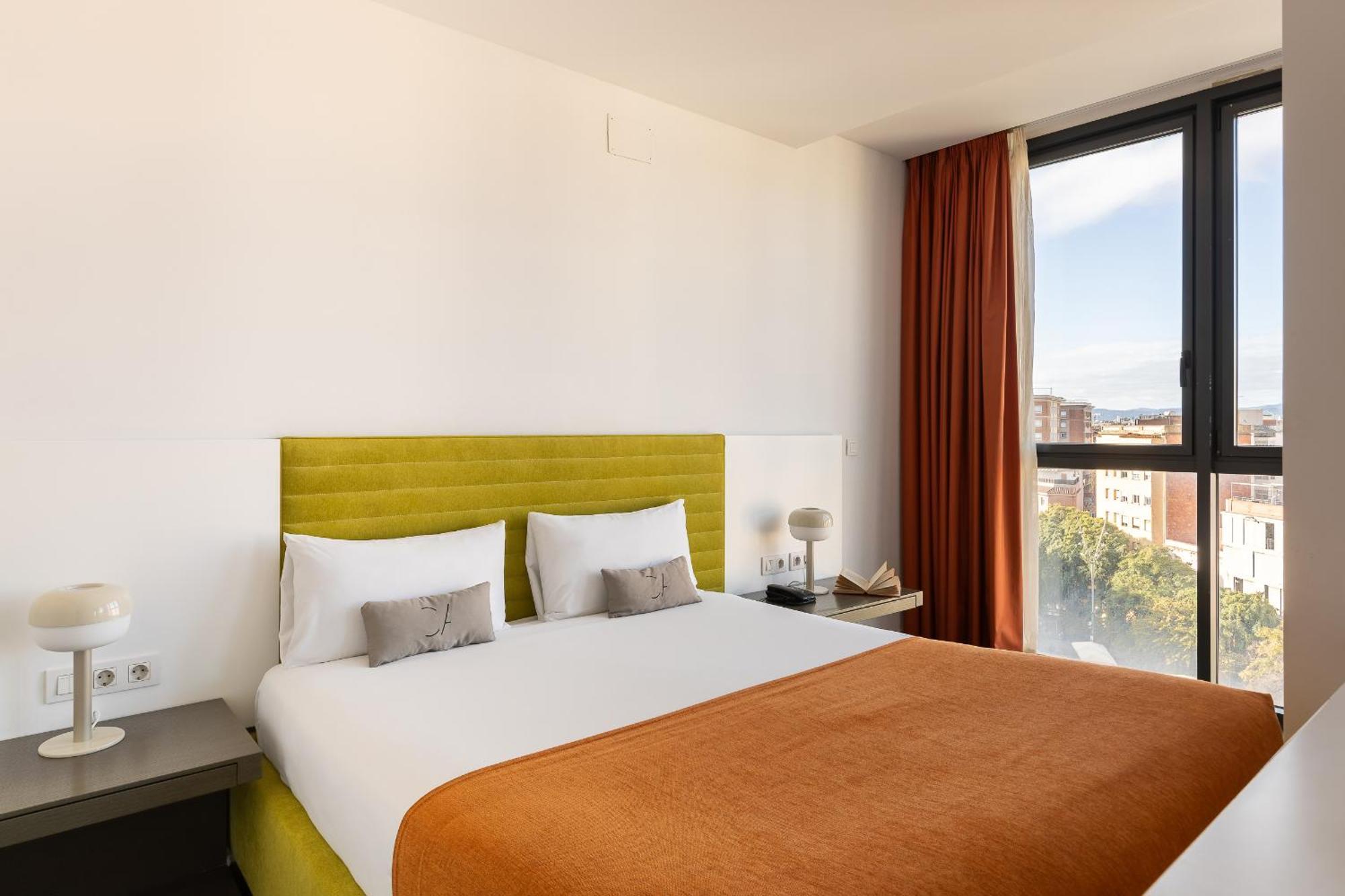Cosmo Sants Barcelone