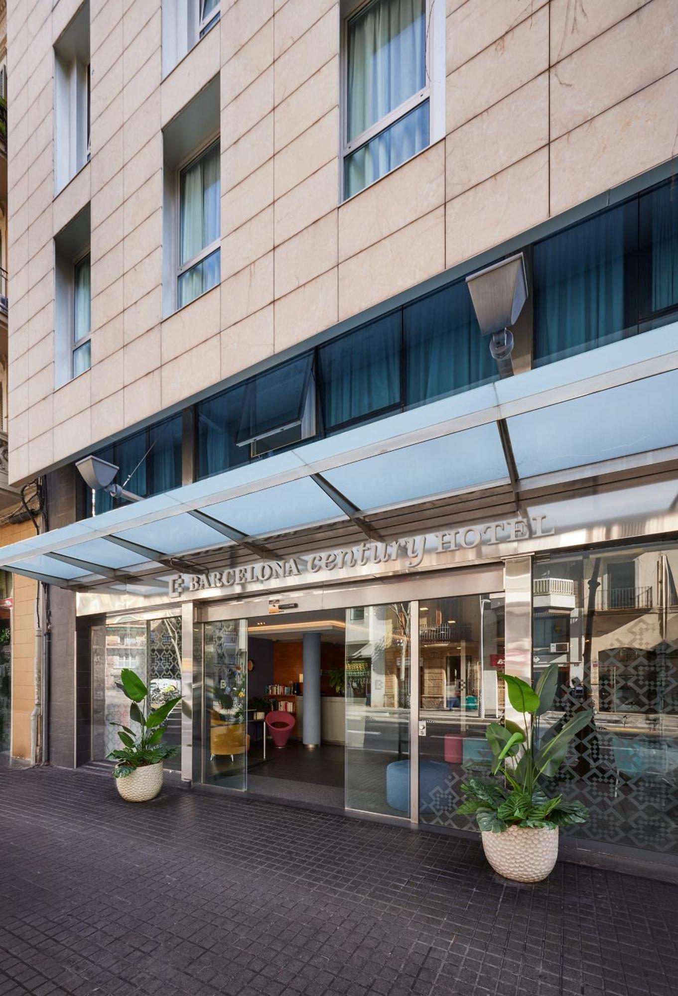 Hotel Century 3*