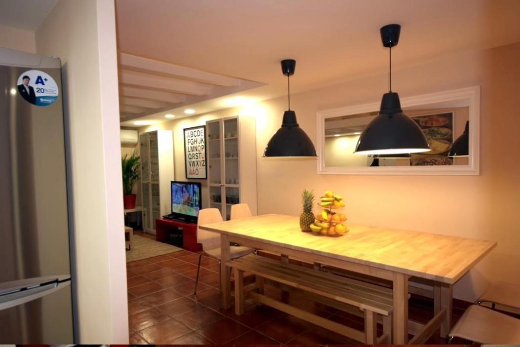 Ramblas Duplex 4br Terrace Pool Table & Ping Pong Appartement