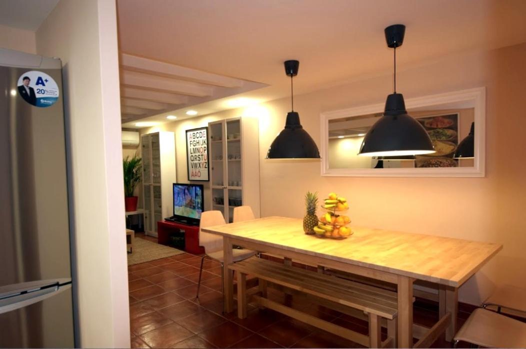 Ramblas Duplex 4br Terrace Pool Table & Ping Pong Appartement Barcelone