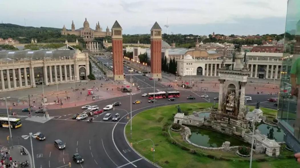 Ramblas Duplex 4br Terrace Pool Table & Ping Pong * Barcelone