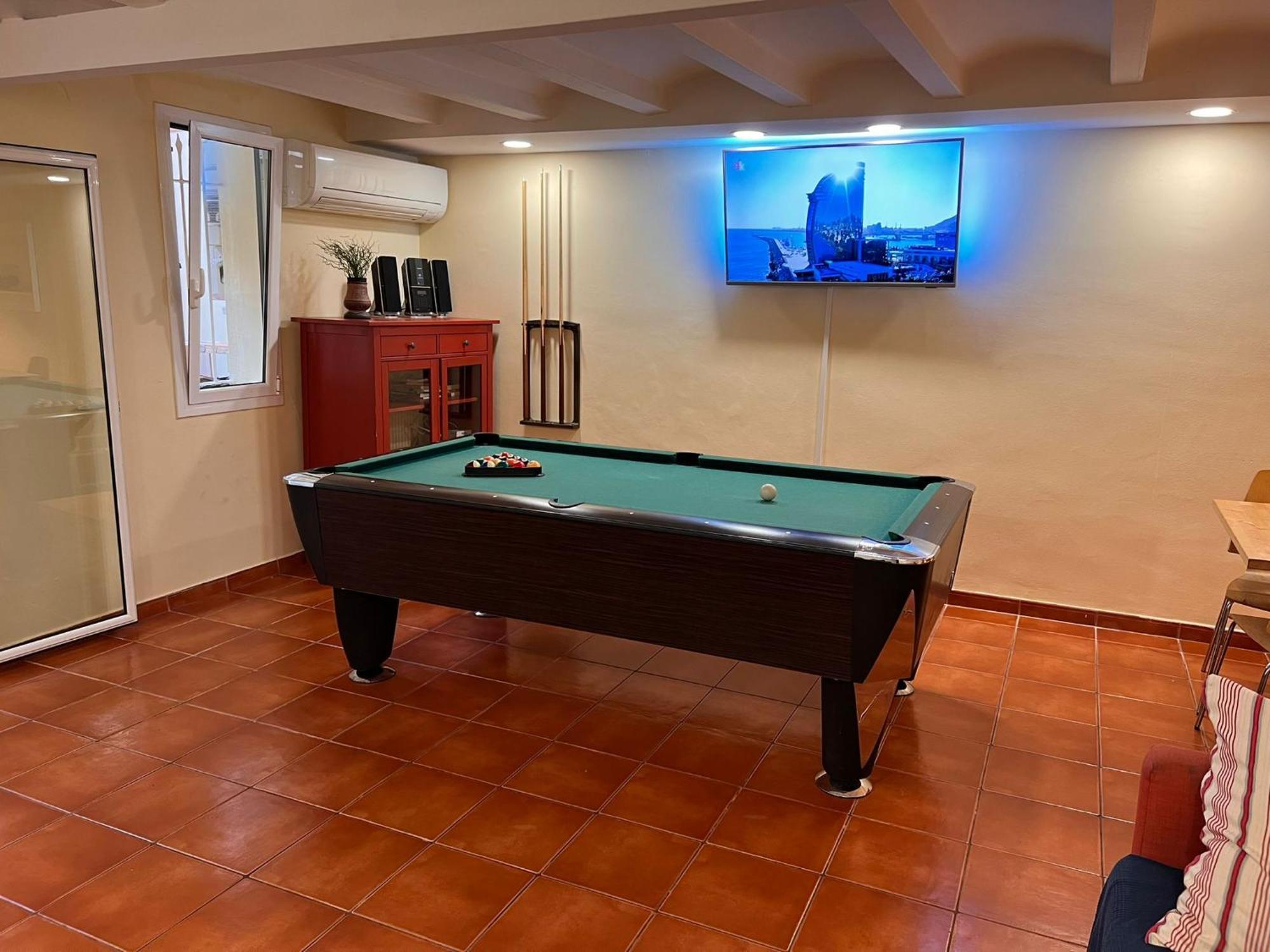 Ramblas Duplex 4br Terrace Pool Table & Ping Pong * Barcelone