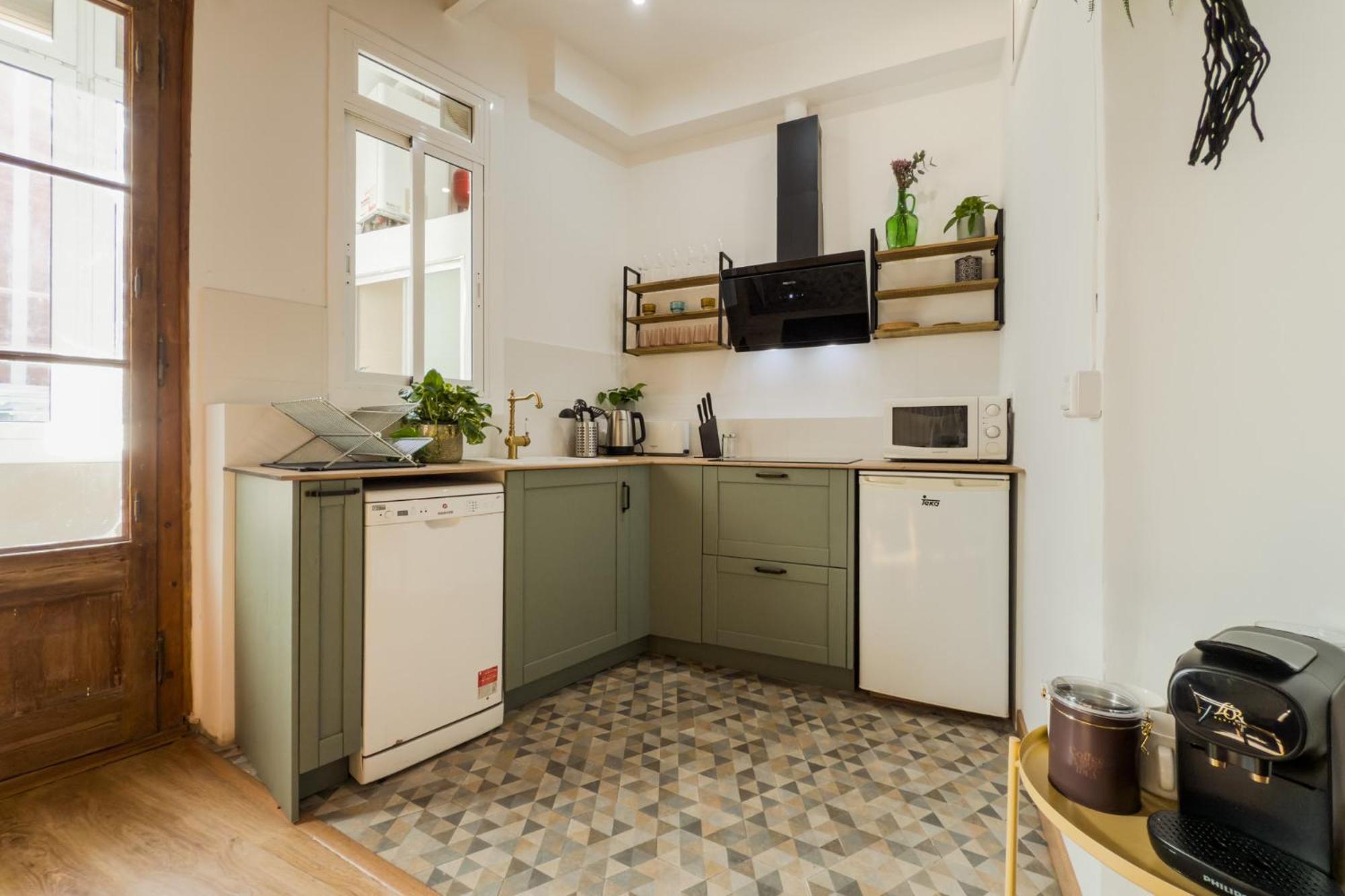 Apartment Magalhaes - Trad Flat In Poble Sec, Near Ramblas