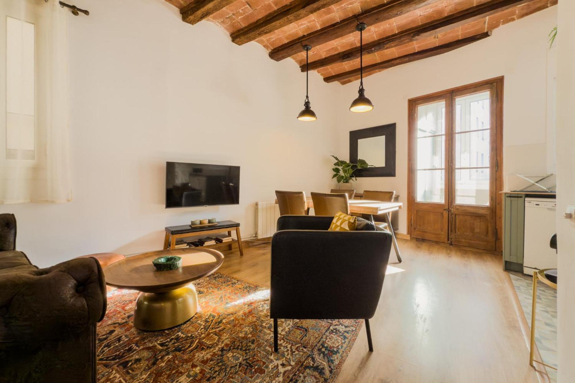 Apartment Magalhaes - Trad Flat In Poble Sec, Near Ramblas *