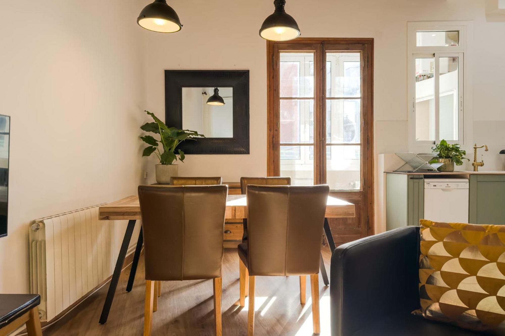 Magalhaes - Trad Flat In Poble Sec, Near Ramblas Apartment Barcelona
