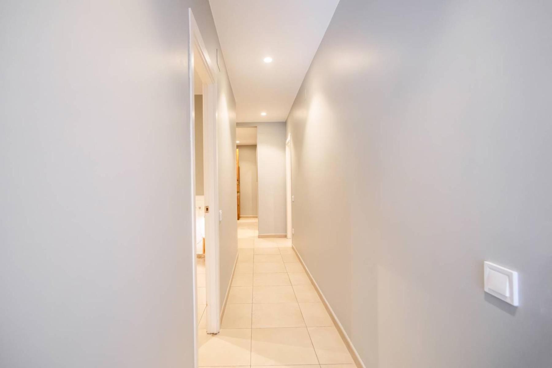 P1mal1091- Fantastic 3bed Steps Away From Sagrada