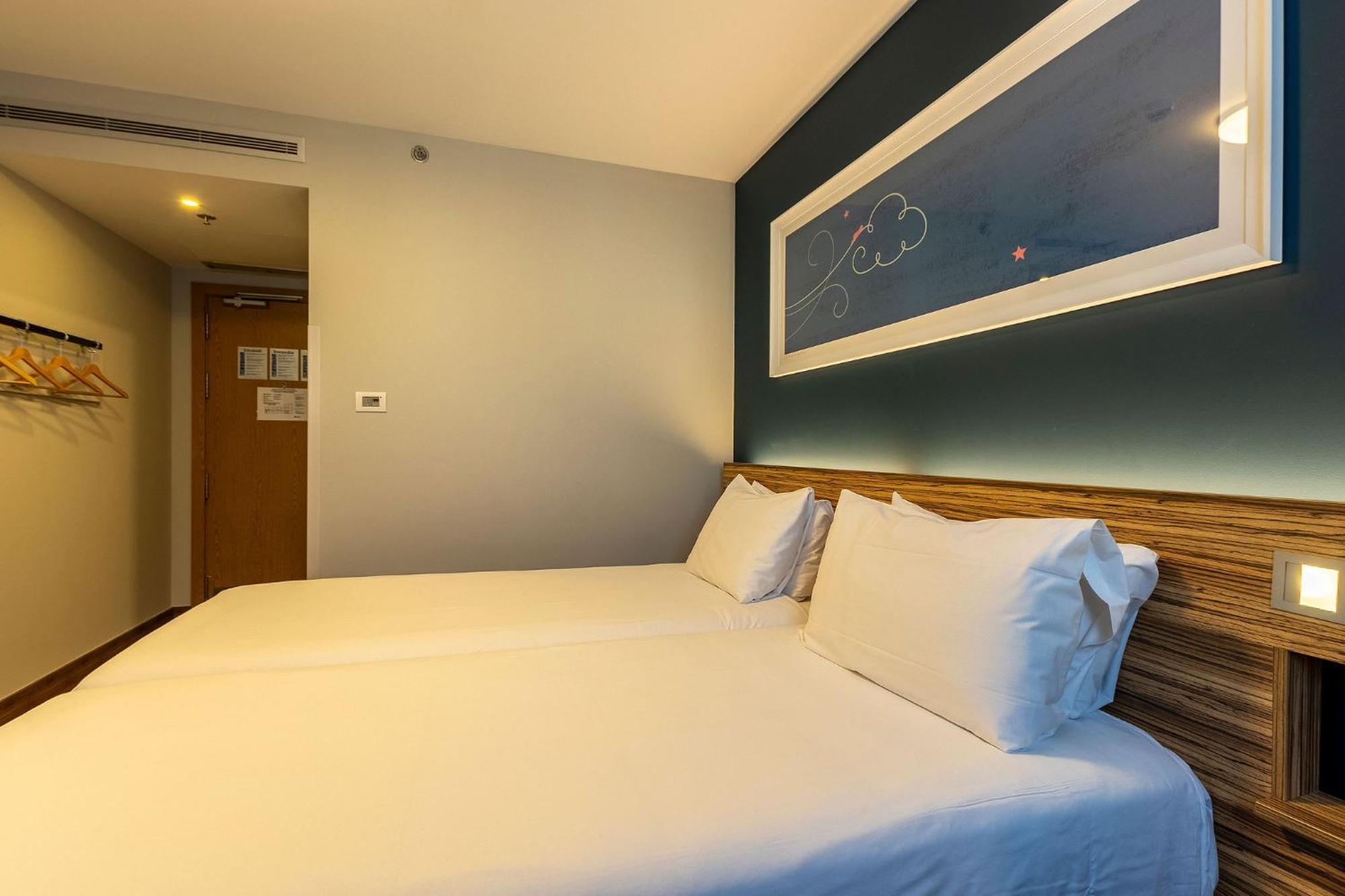 Travelodge Poblenou Hotel