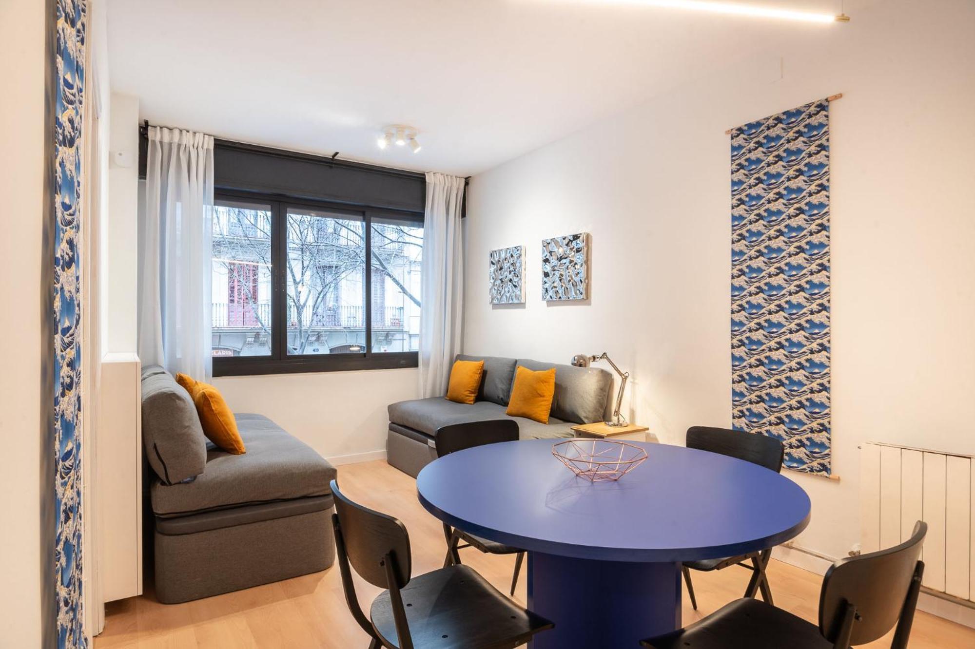 Spacious And Comfortable In The Center Apartment