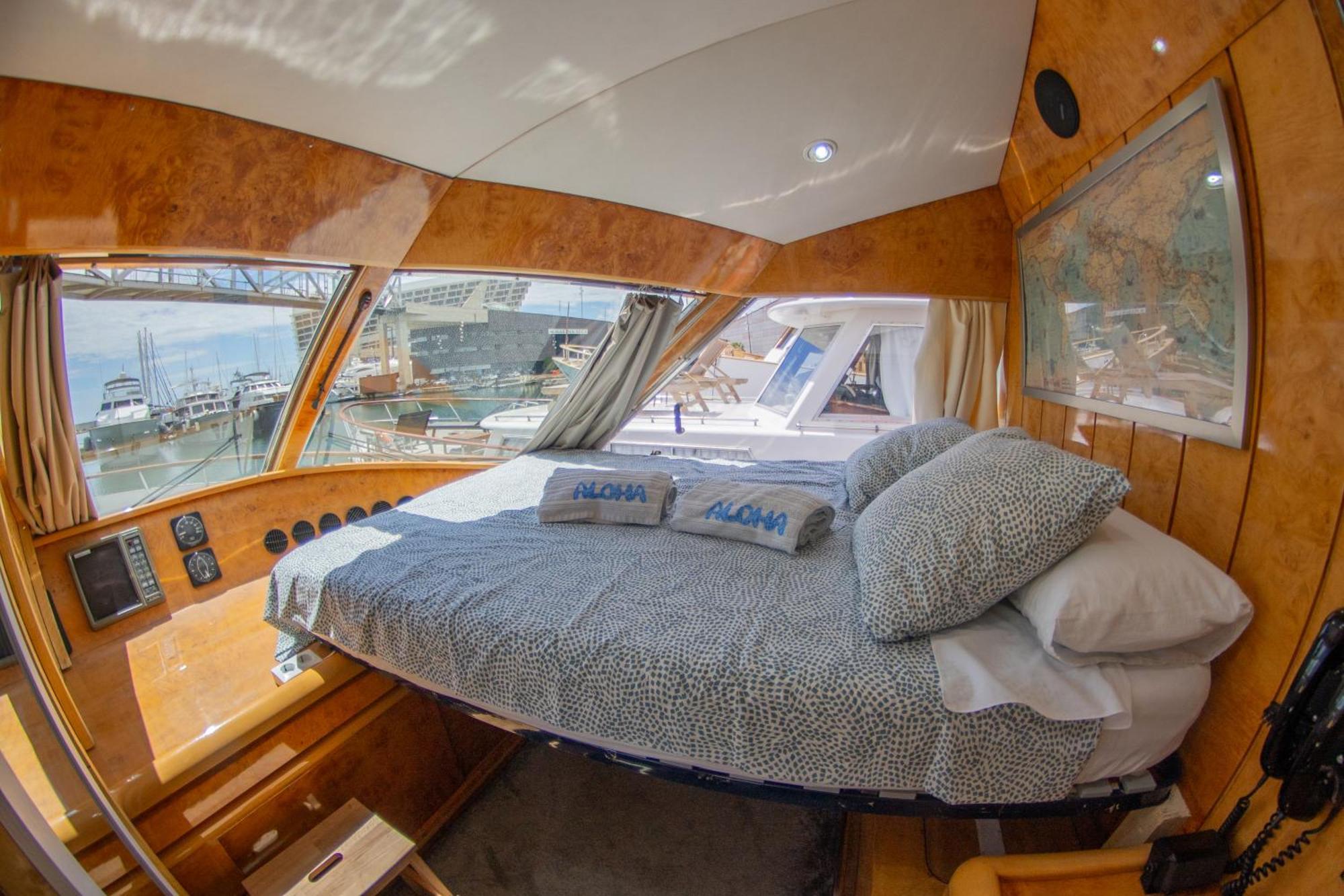 Bateau-hôtel Aloha Boat *