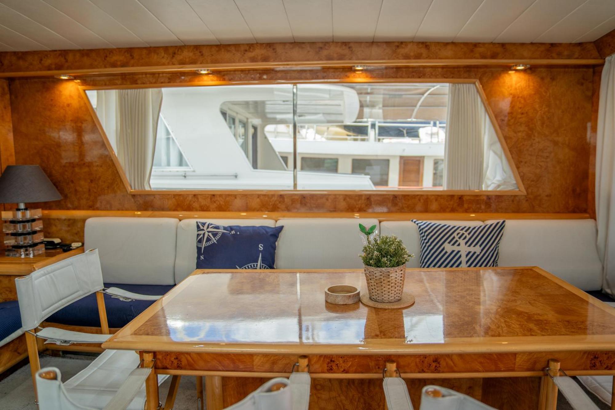 Aloha Boat Bateau-hôtel
